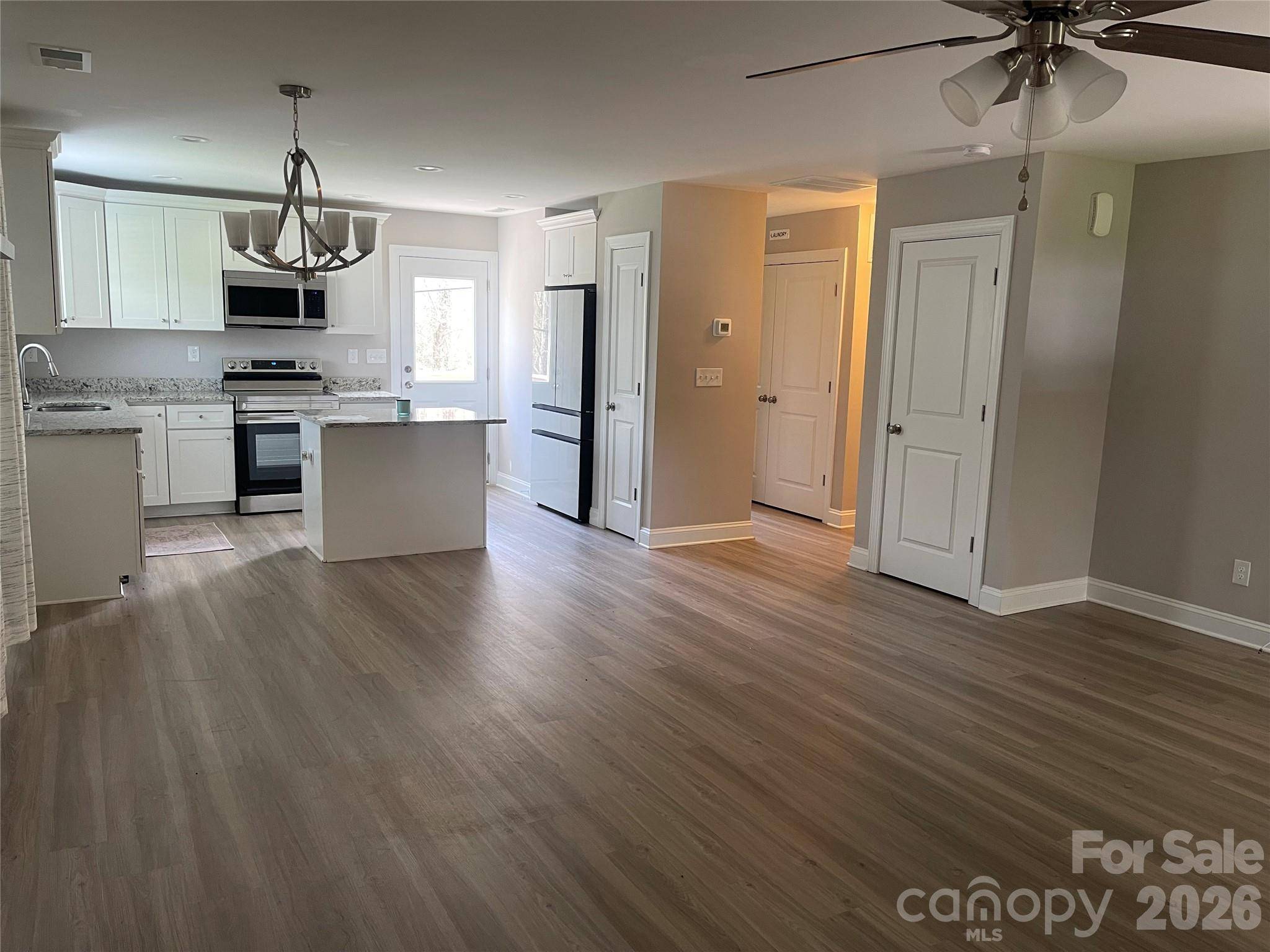 1711 Greenbrooke RD, Hudson, NC 28638
