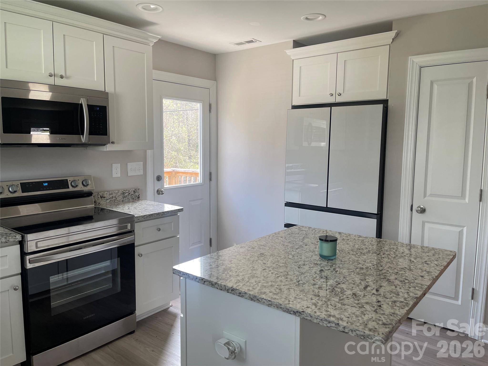 1711 Greenbrooke RD, Hudson, NC 28638
