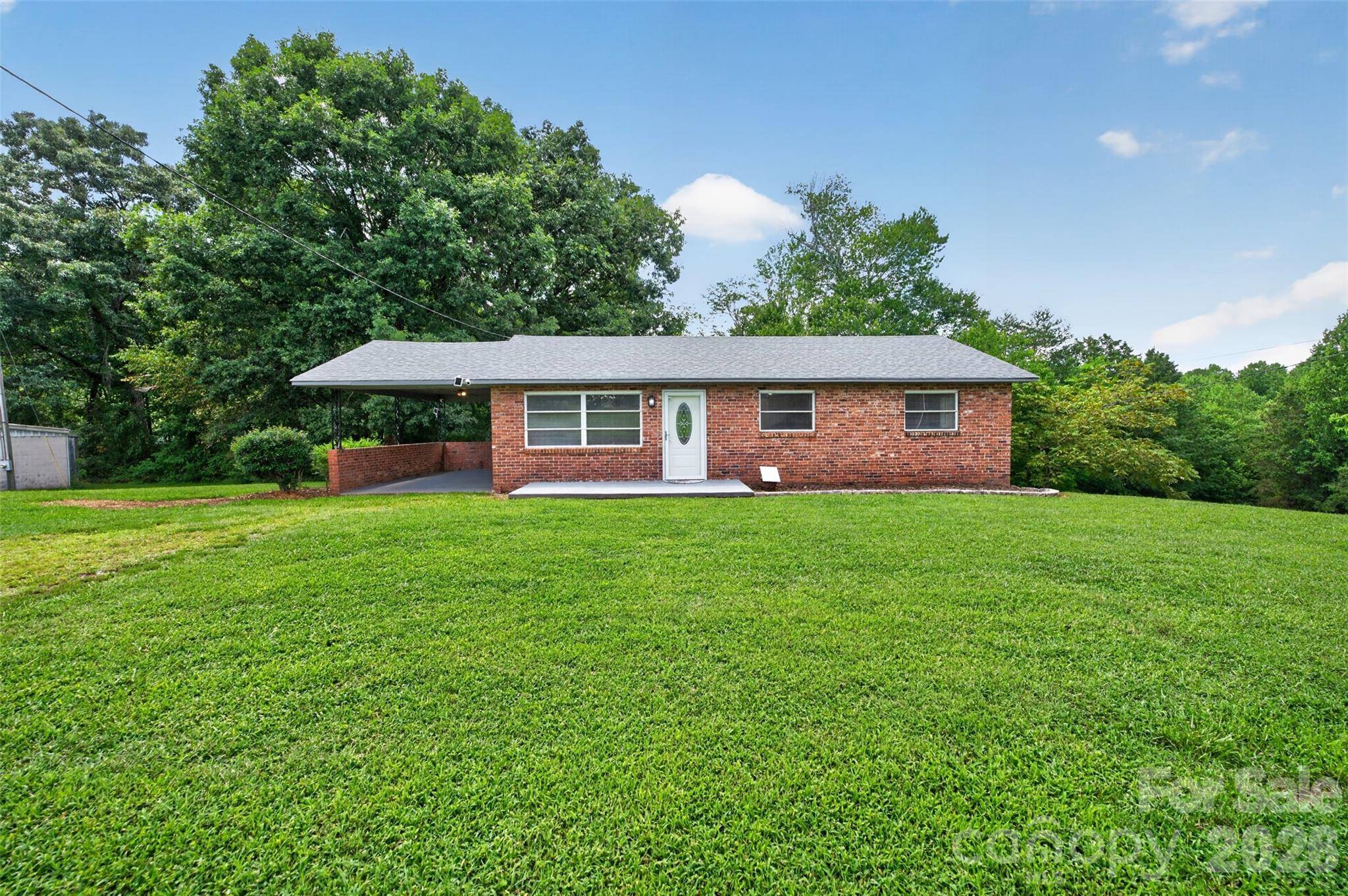 3143 Litty LN, Hildebran, NC 28637