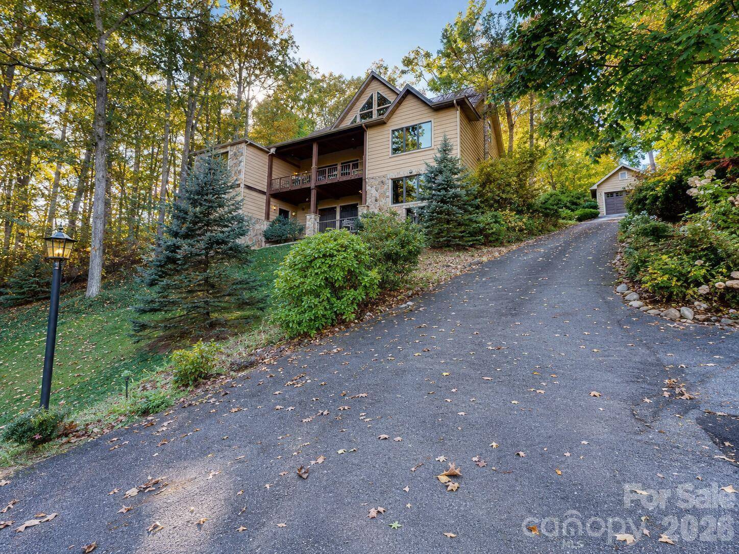 811 Hemlock DR, Newland, NC 28657