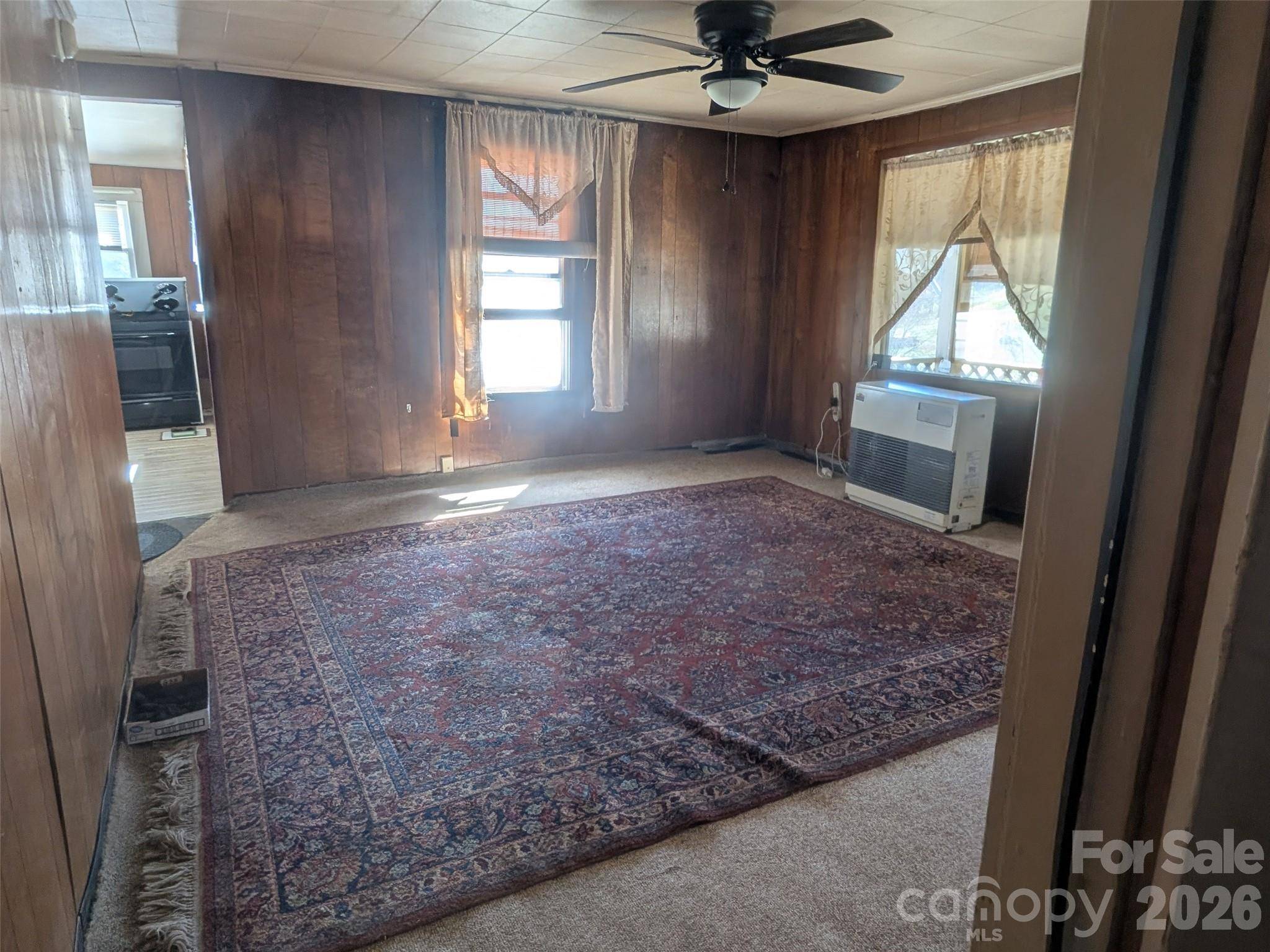 1920 Thickety RD, Clyde, NC 28721