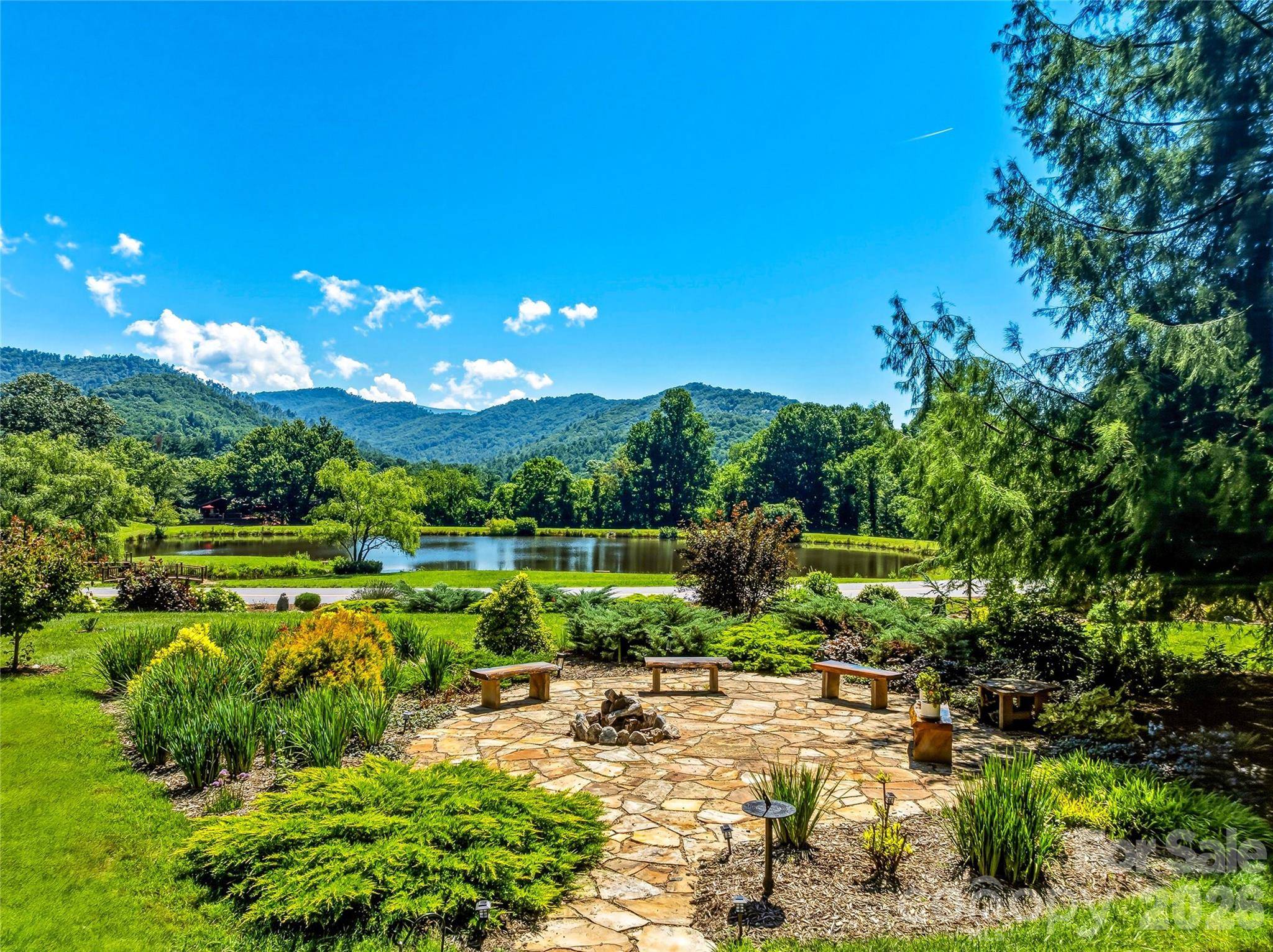 13 Ashley RD, Asheville, NC 28805