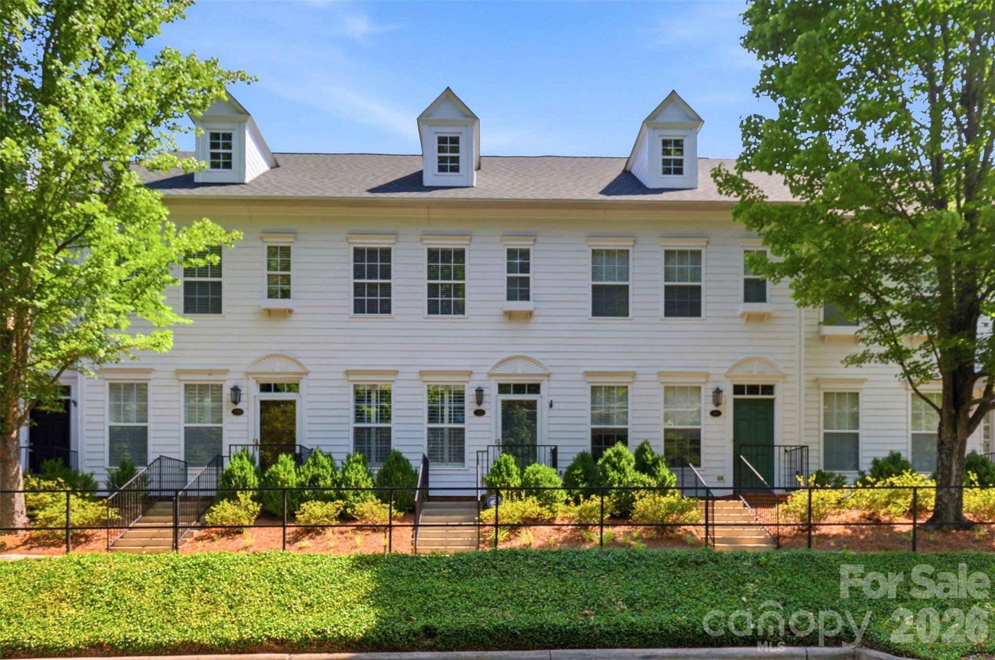 312 Park Square PL, Matthews, NC 28105
