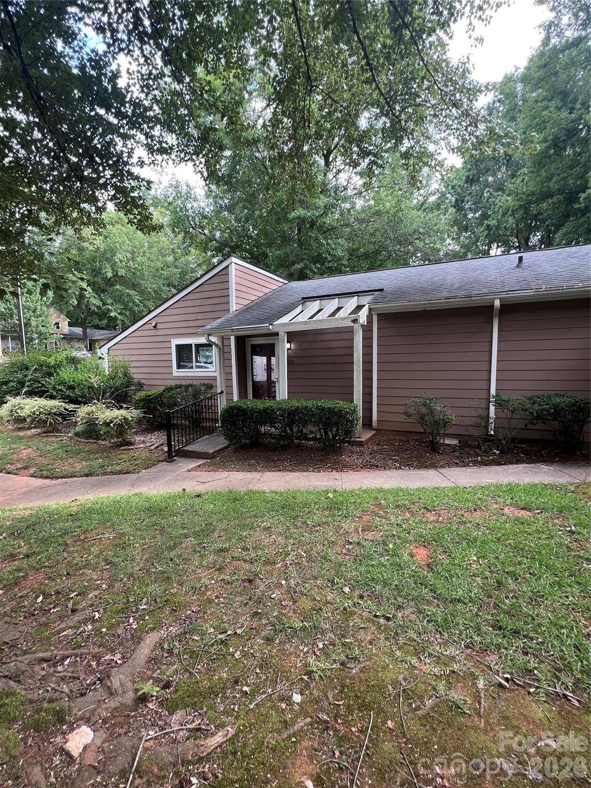1050 Sardis Cove DR, Charlotte, NC 28270