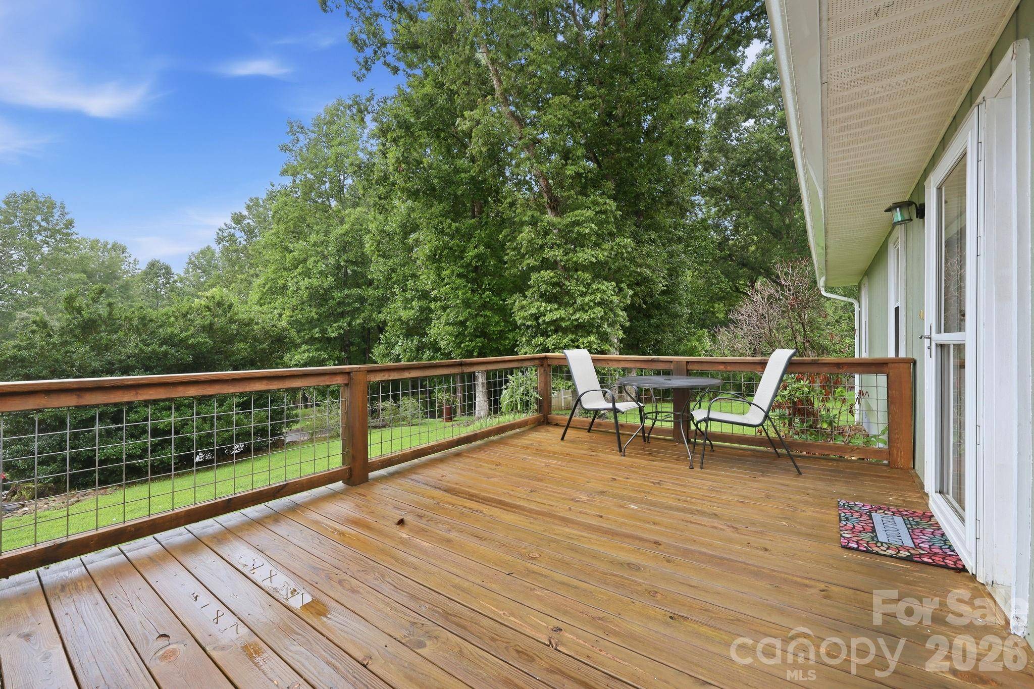 62 Hunters Field LN, Mills River, NC 28759