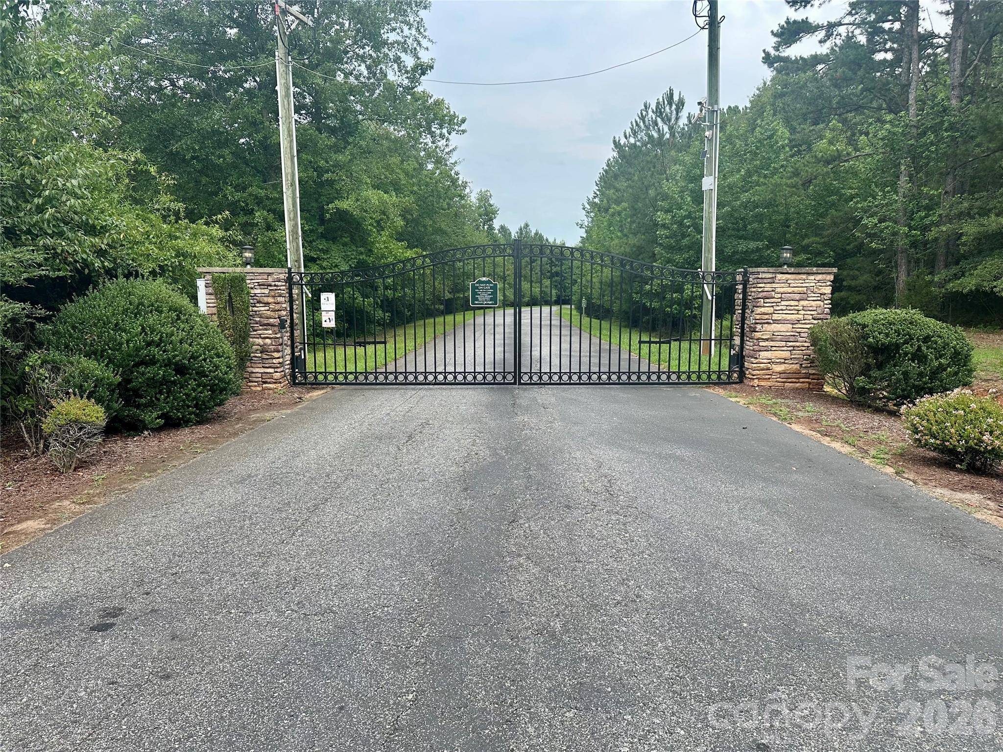116 Cranberry LN, Mooresboro, NC 28114