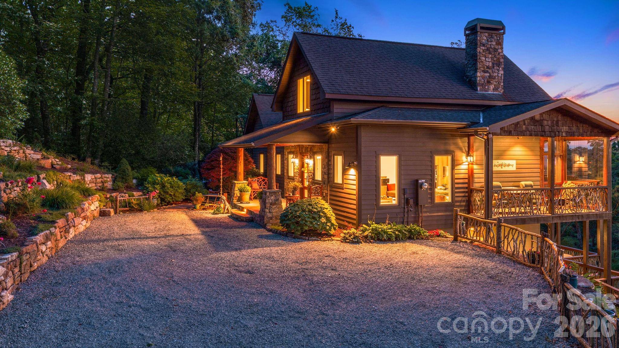 138 Bear Paw DR, Brevard, NC 28712