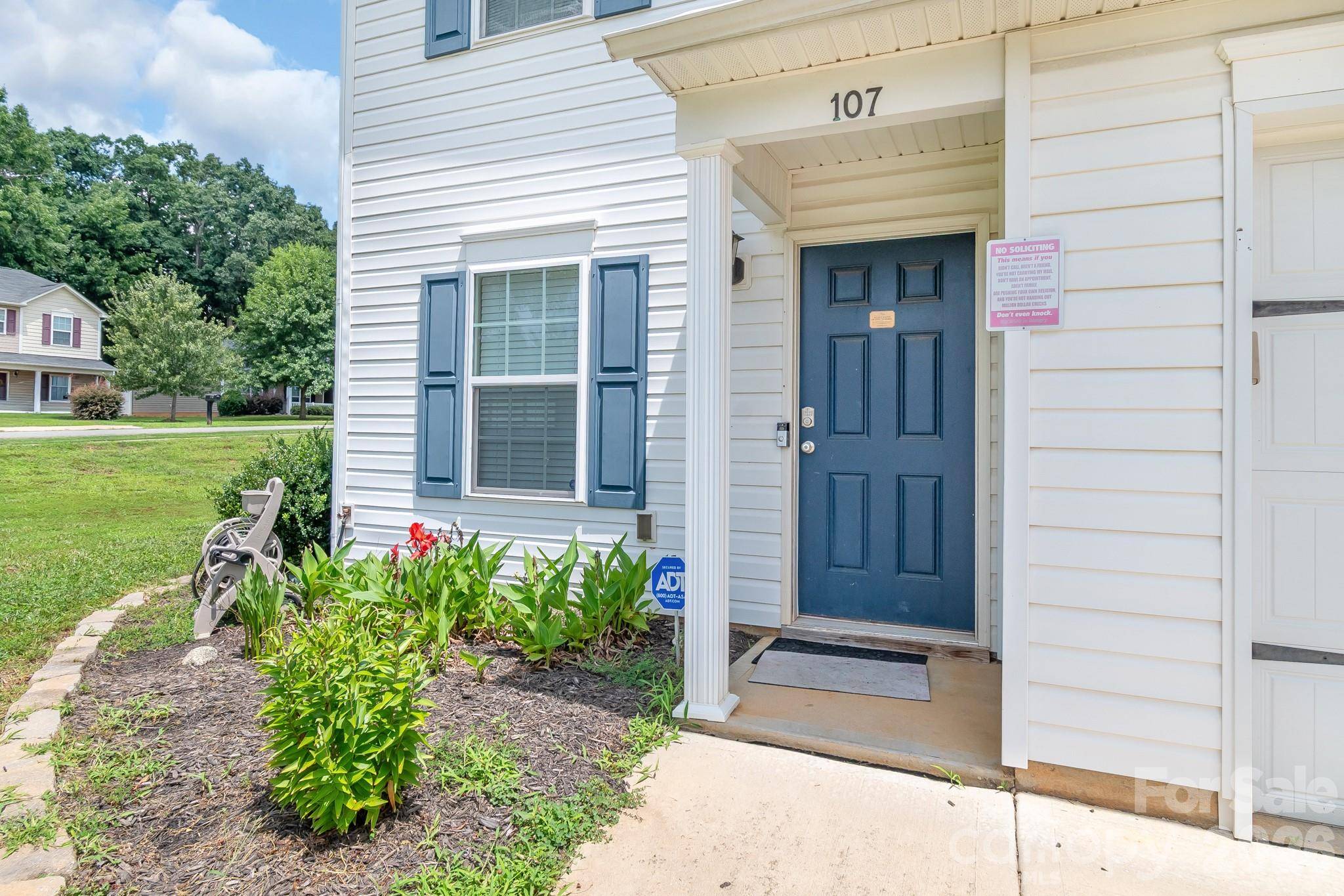 107 Olivia LN, Lincolnton, NC 28092