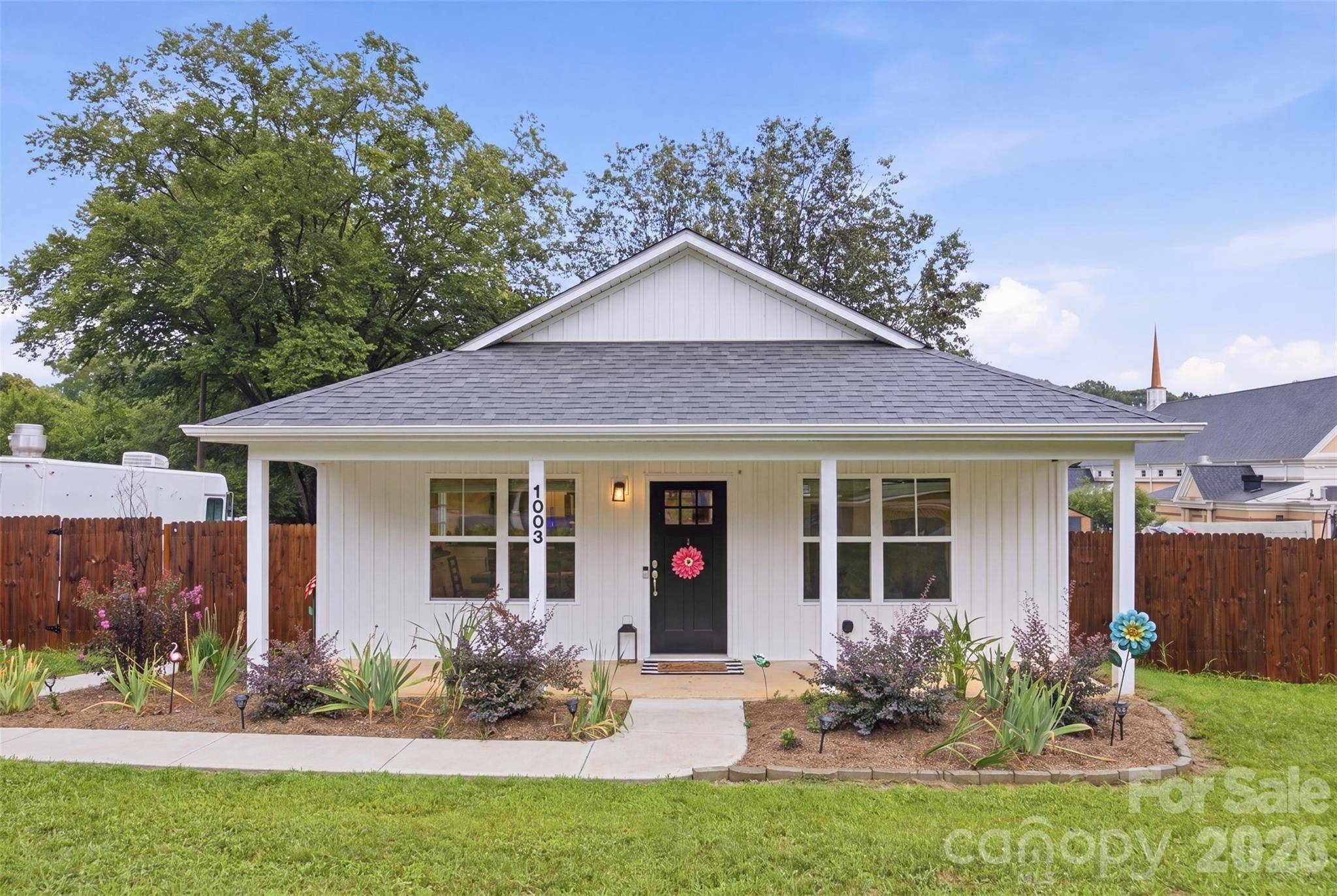 1003 Adams ST, Statesville, NC 28677