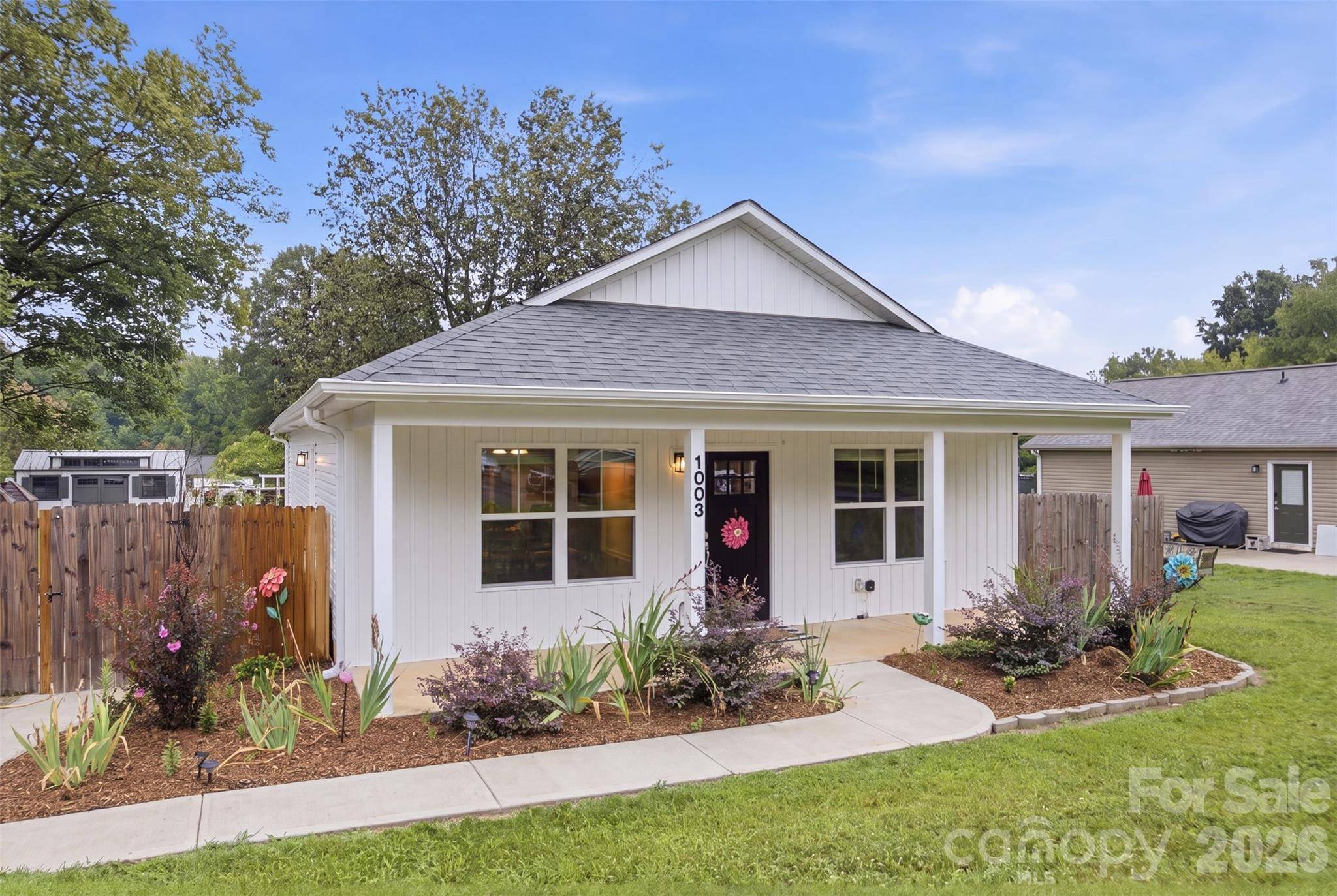 1003 Adams ST, Statesville, NC 28677