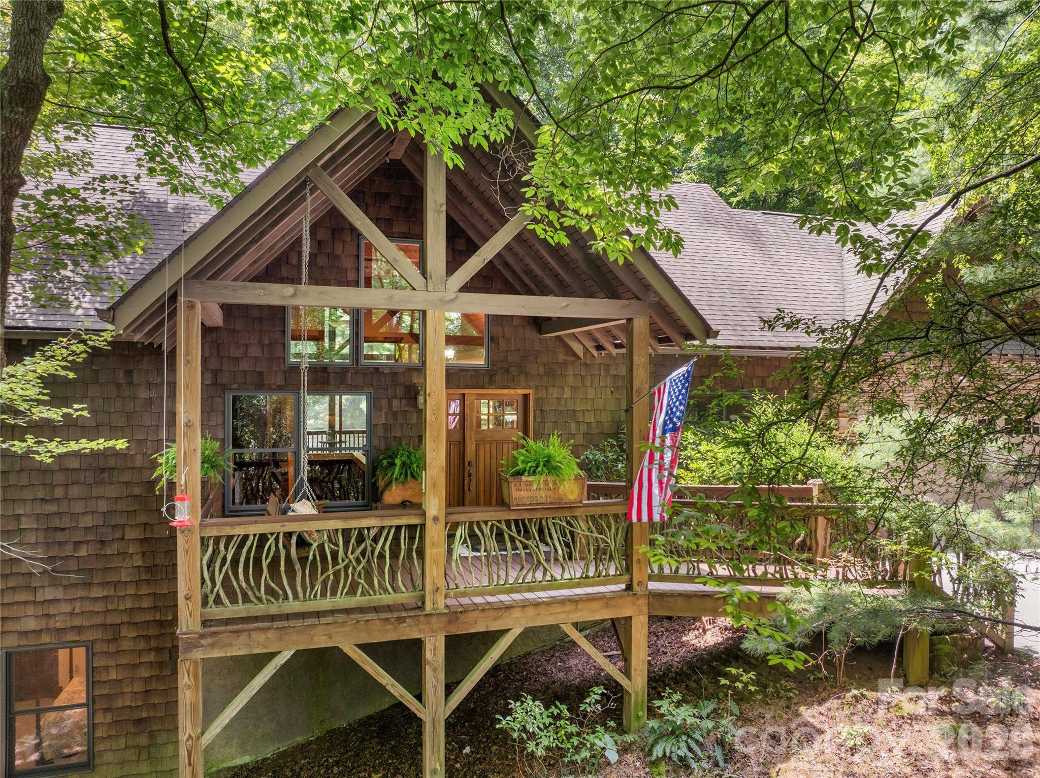 129 Nodatsi CT, Brevard, NC 28712