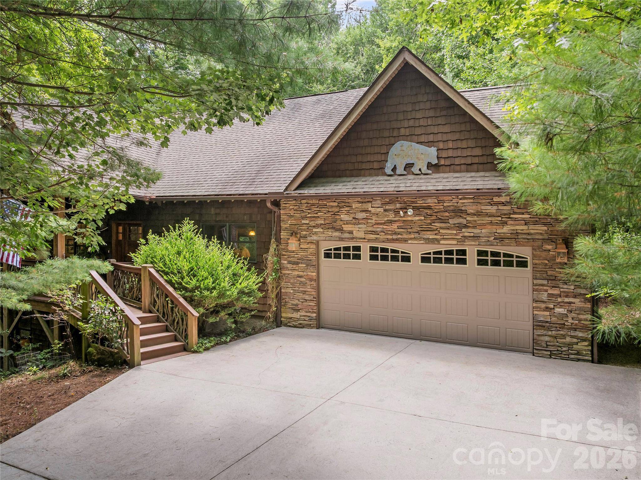 129 Nodatsi CT, Brevard, NC 28712