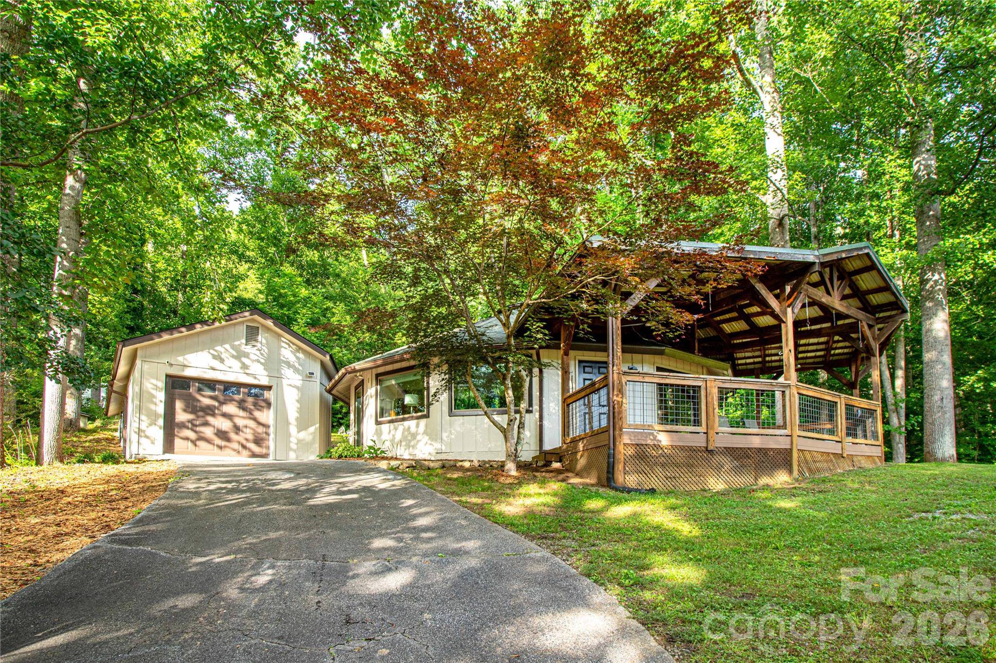 150 Freeman Knolls DR #6, Hendersonville, NC 28792