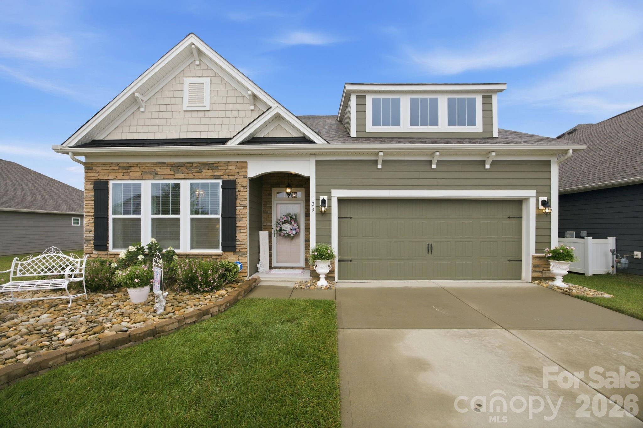 123 Cup Chase DR, Mooresville, NC 28115