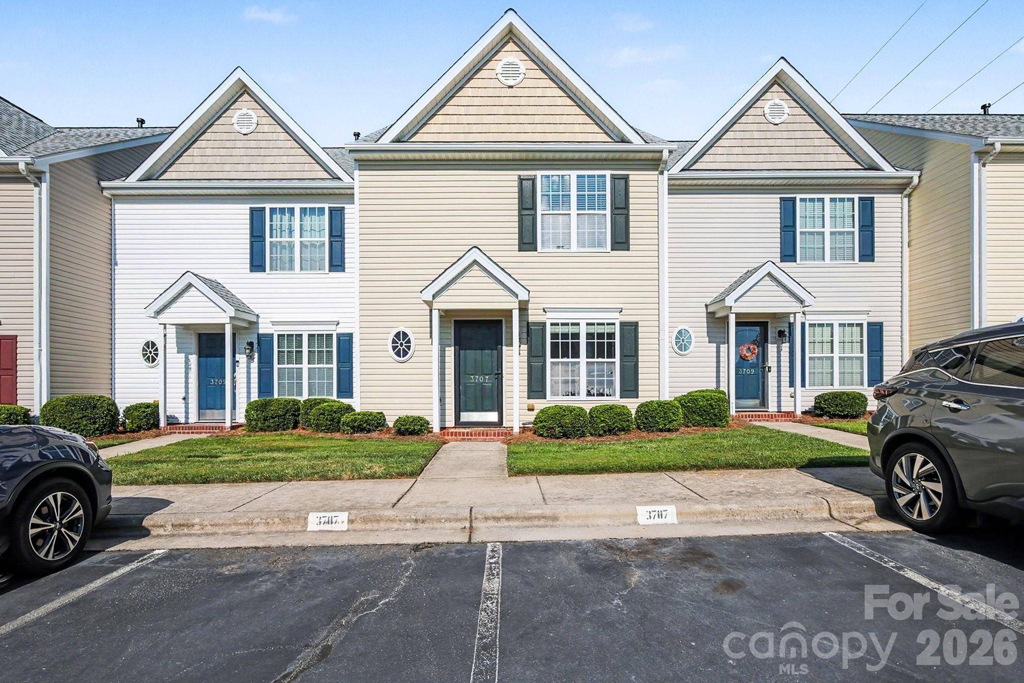 3707 Spanish Peak DR, High Point, NC 27265
