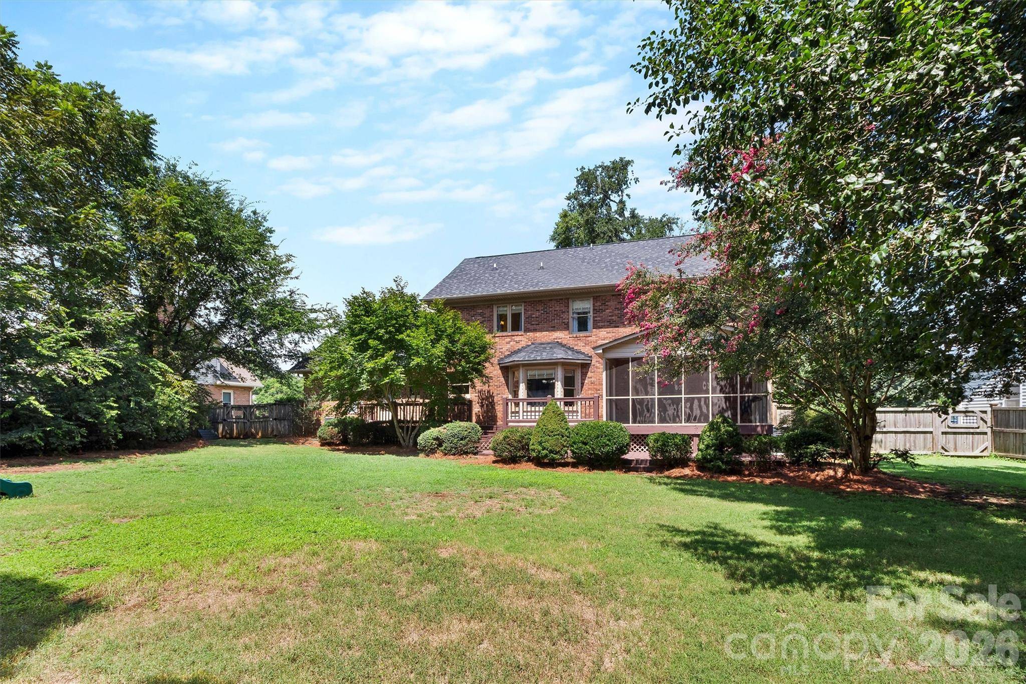 8601 Middleton CIR, Harrisburg, NC 28075