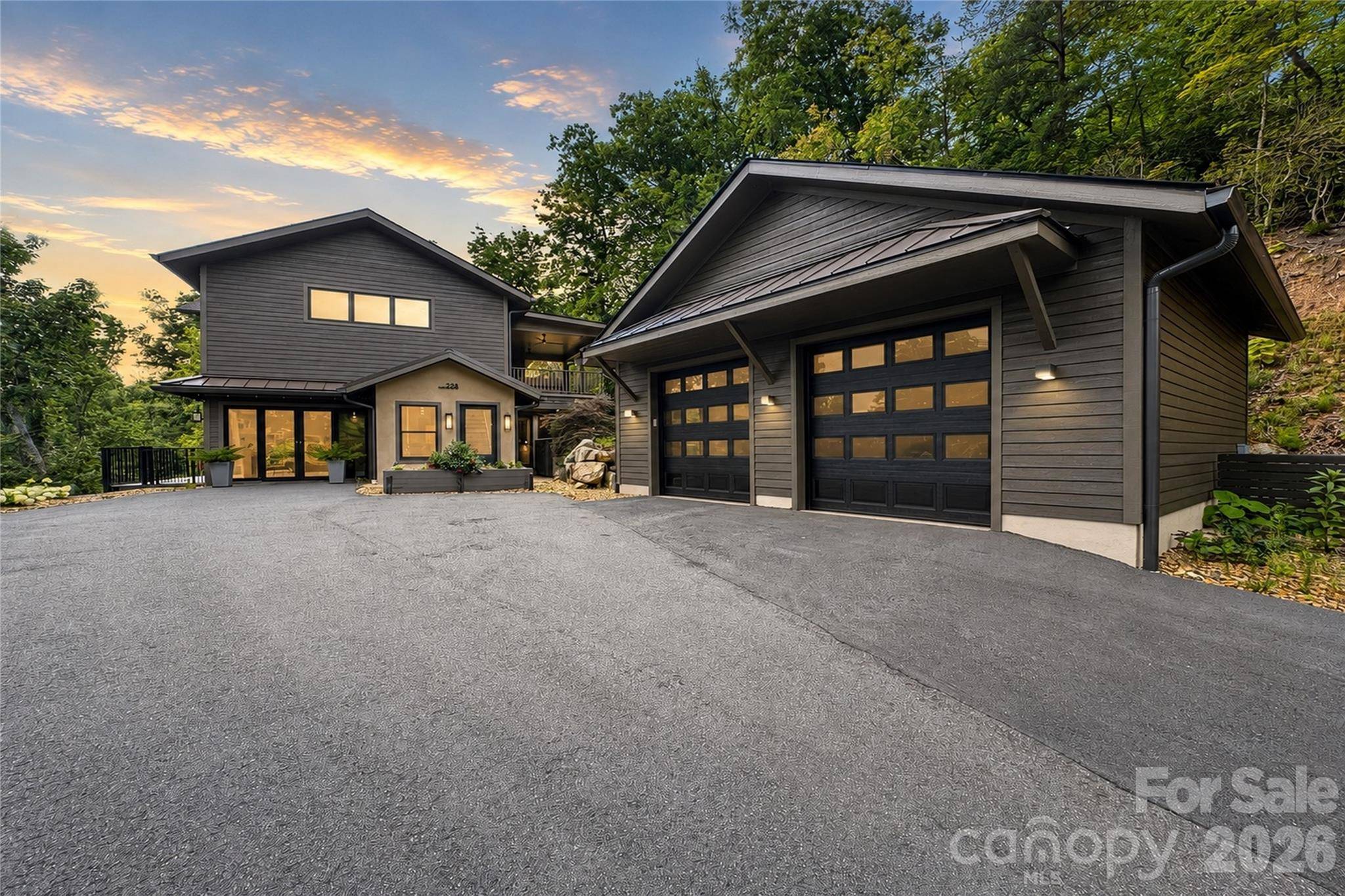 228 Allen Mountain DR, Black Mountain, NC 28711