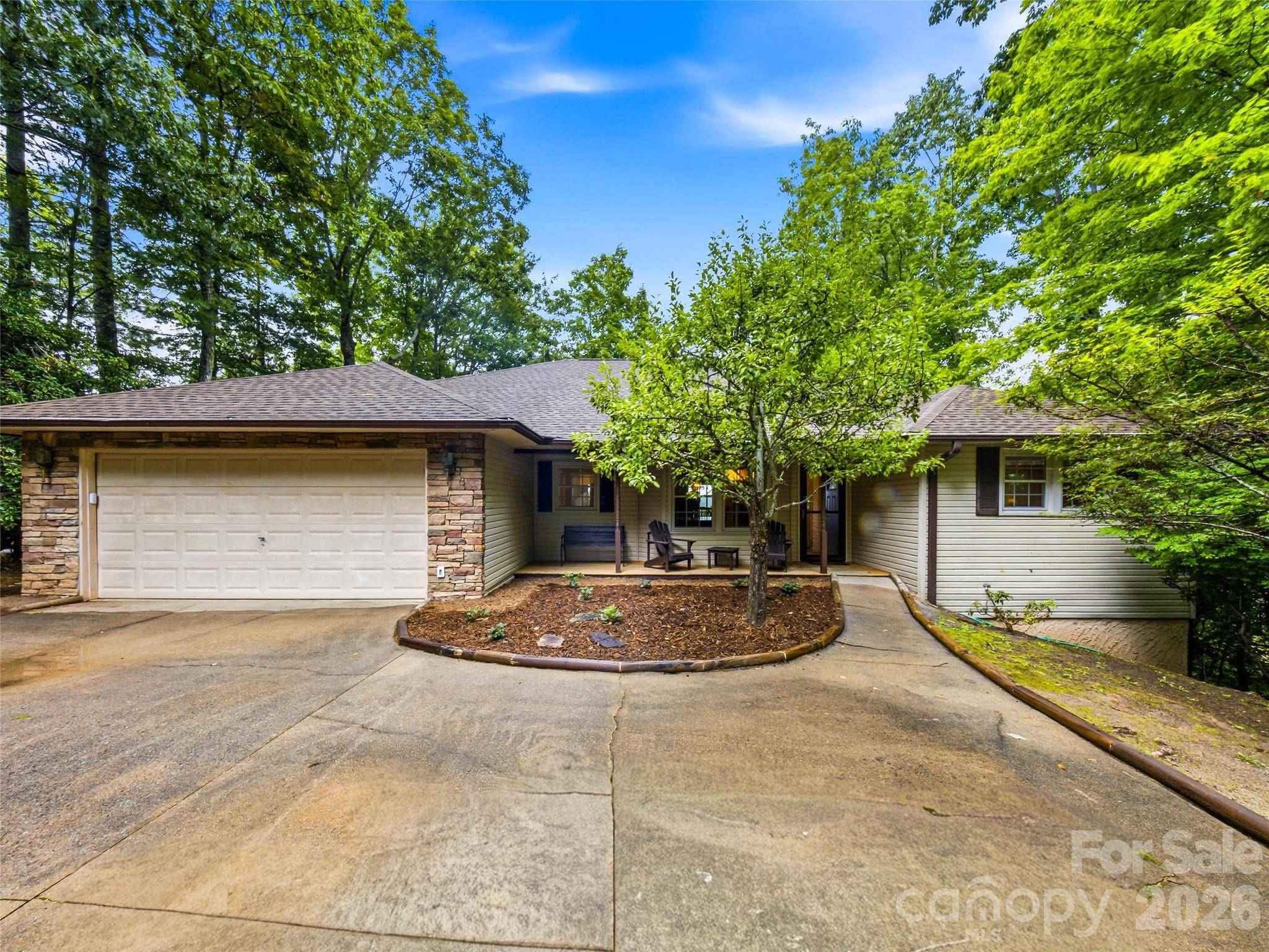 20 Adohi CT, Brevard, NC 28712