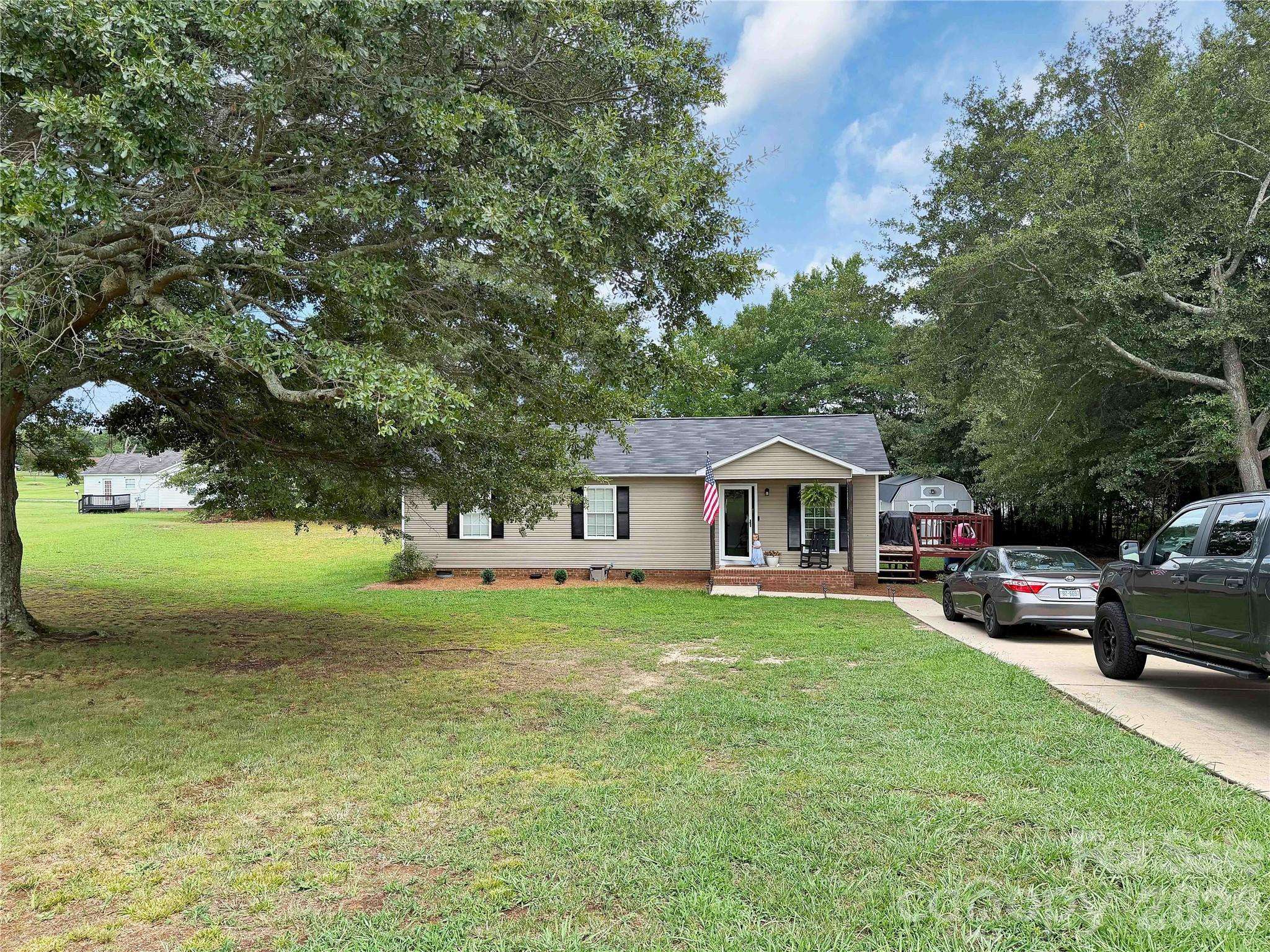 213 Darth Maul DR, Grover, NC 28073