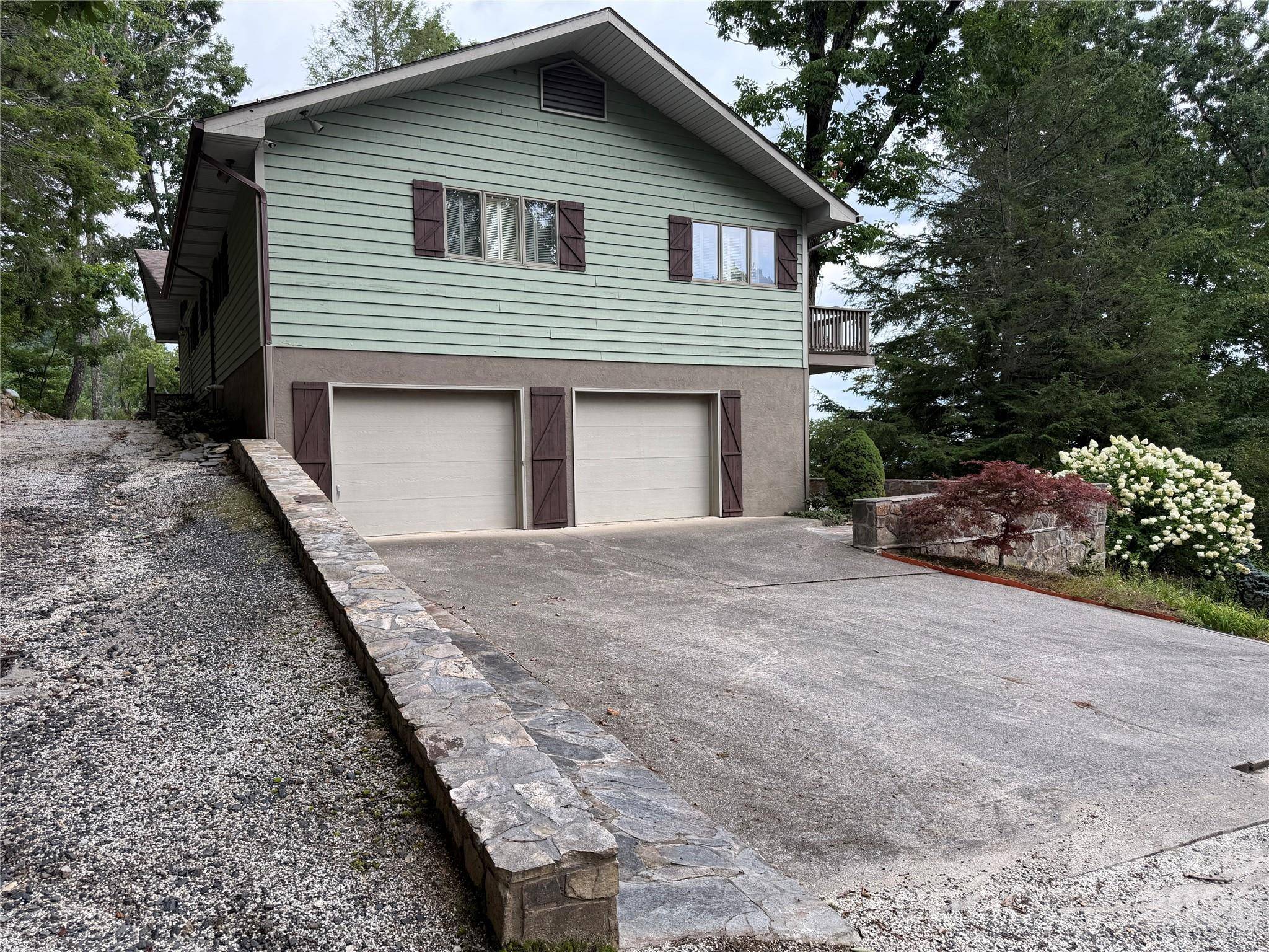 7795 Hwy 226a HWY, Little Switzerland, NC 28749