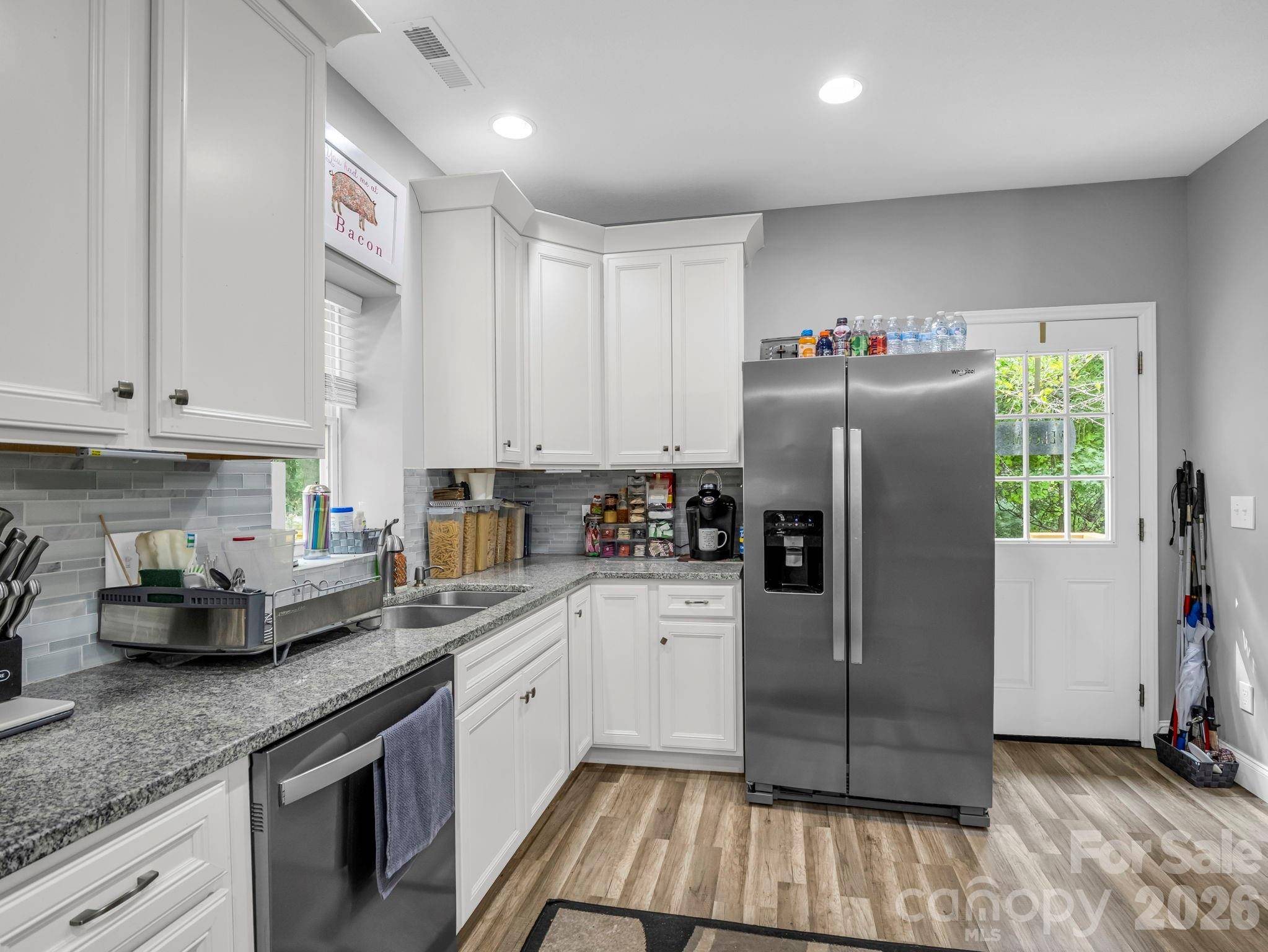 16 Starlight DR, Black Mountain, NC 28711