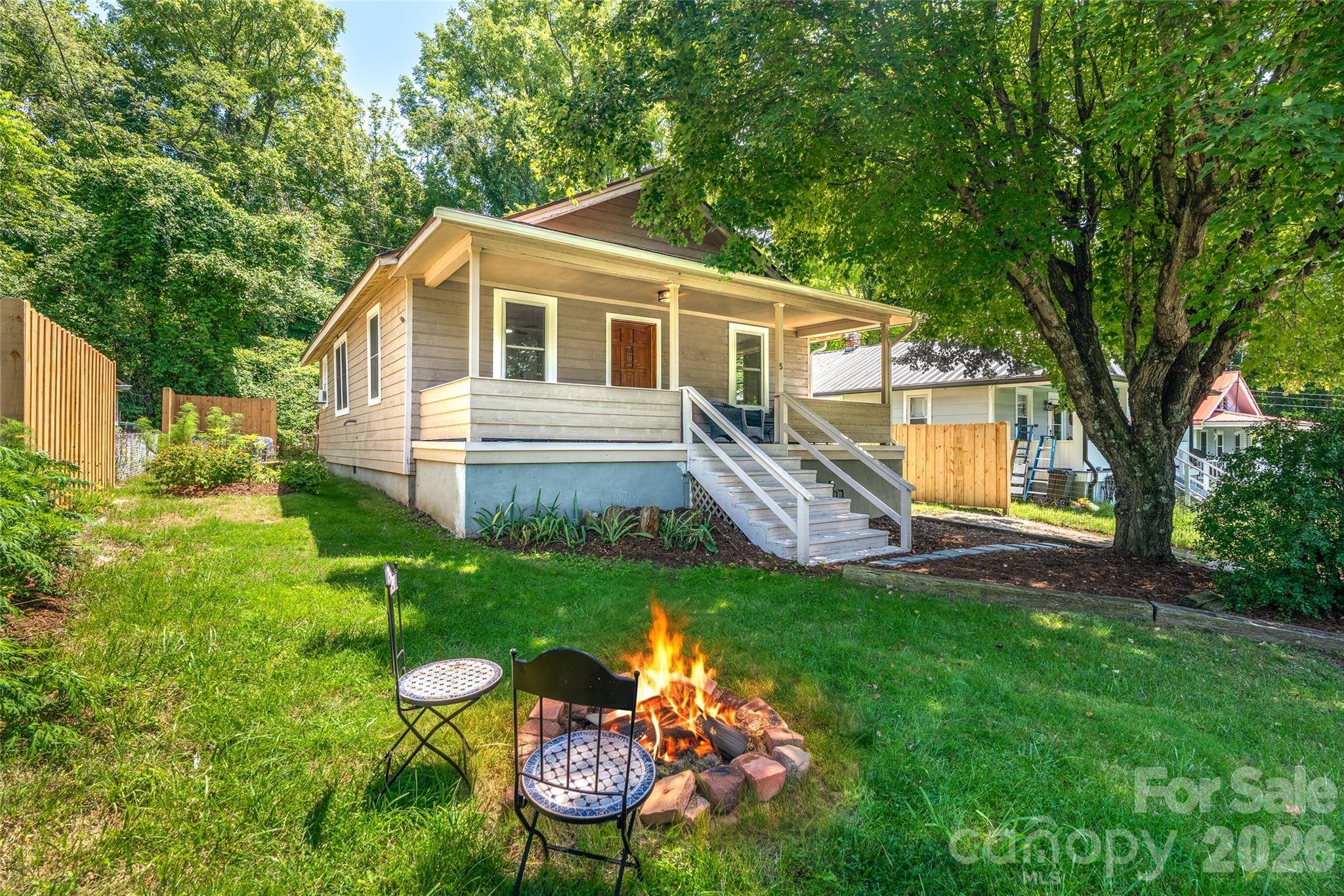 5 Company ST, Asheville, NC 28804