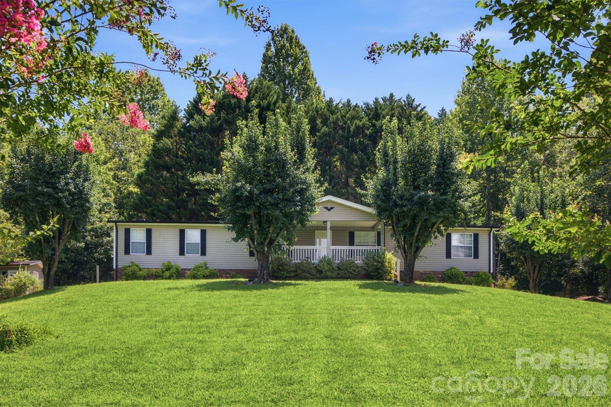 3006 Reba Cardwell LN, Lenoir, NC 28645