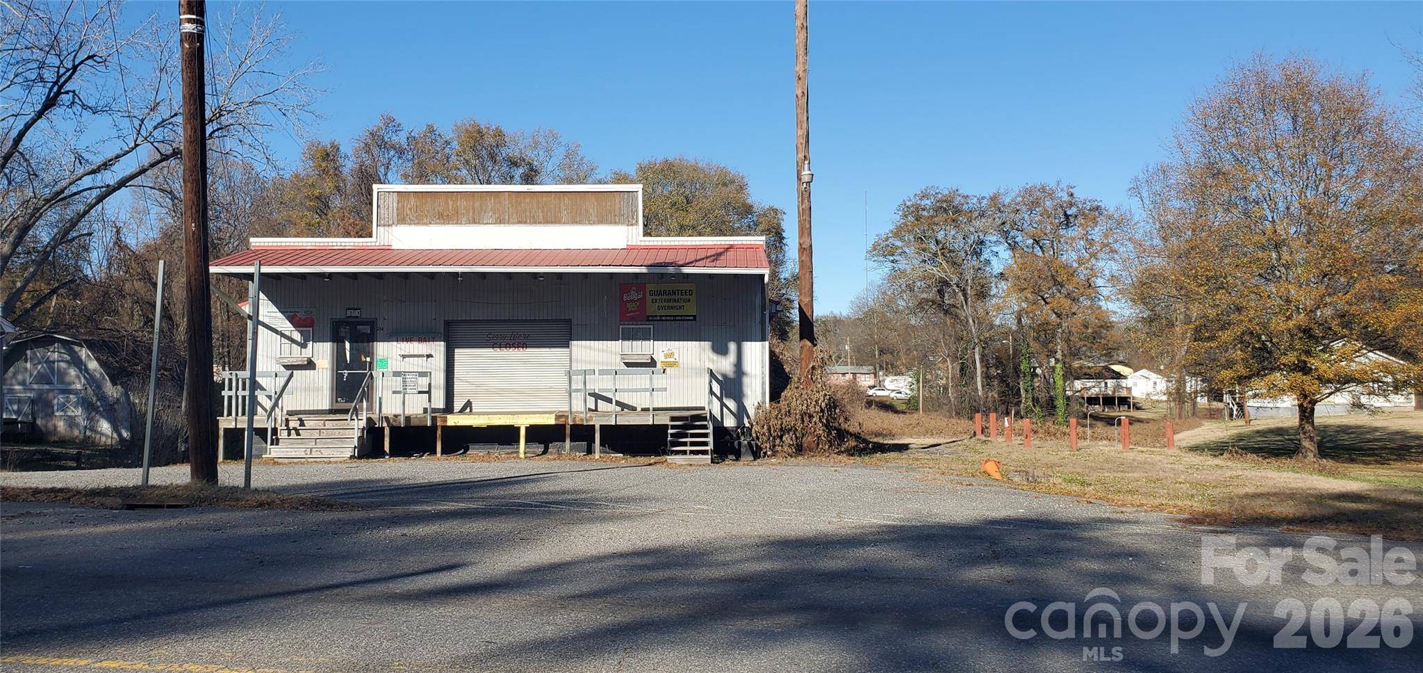 214 E Trade ST, Dallas, NC 28034