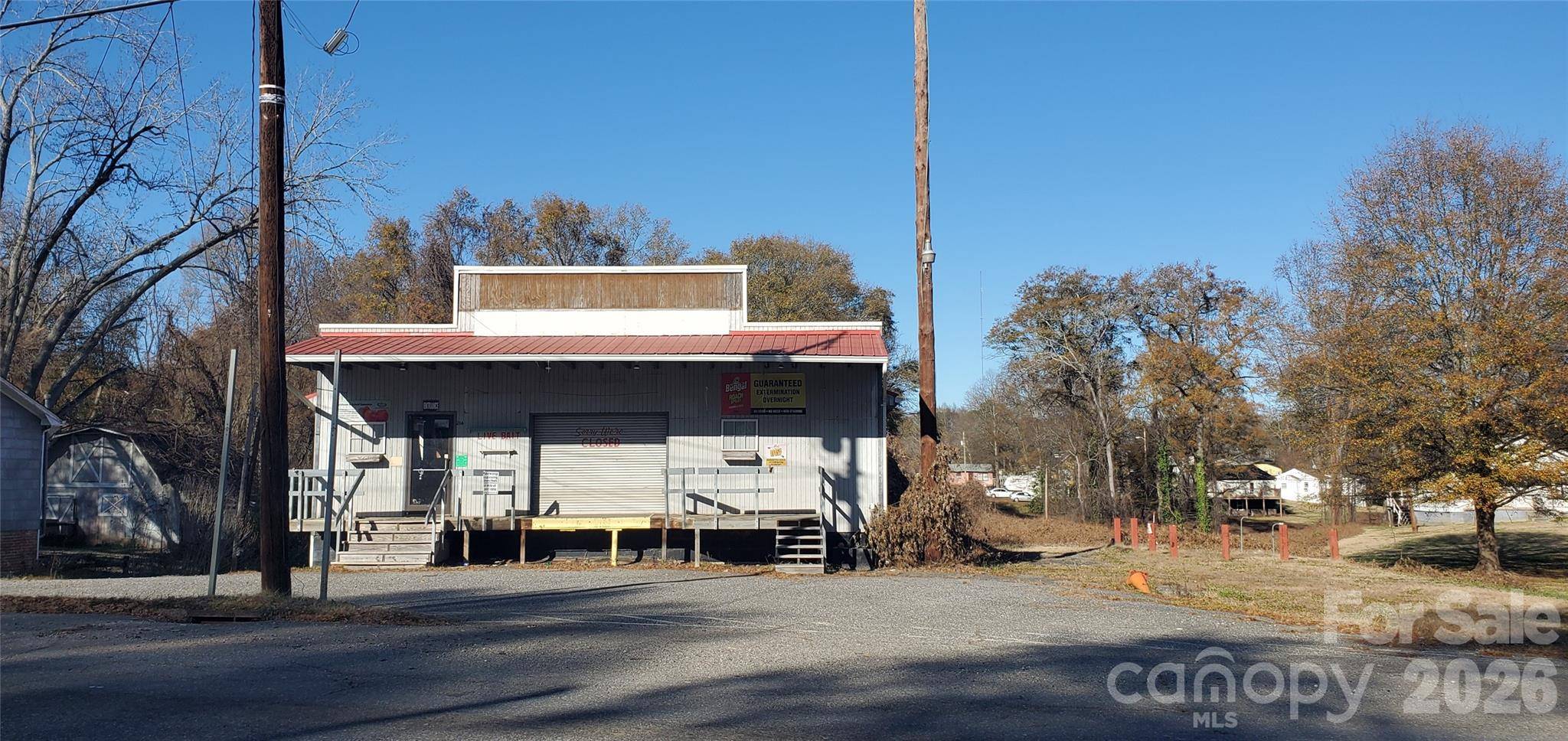 214 E Trade ST, Dallas, NC 28034