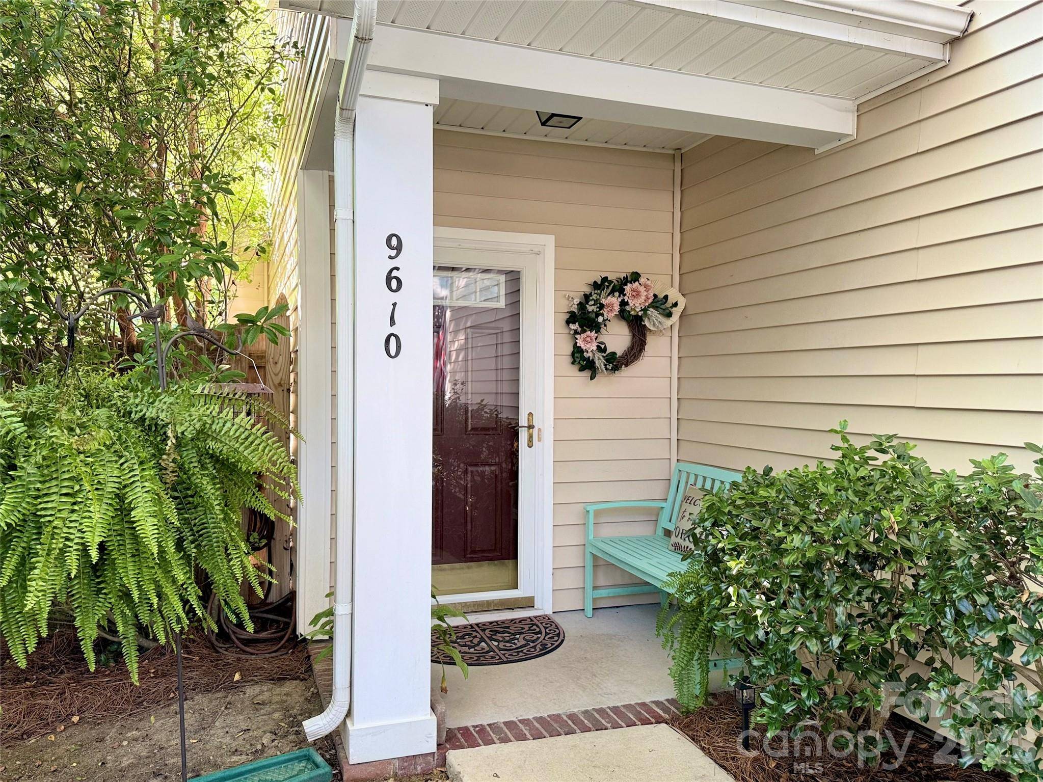 9610 Corbett Square LN, Charlotte, NC 28214