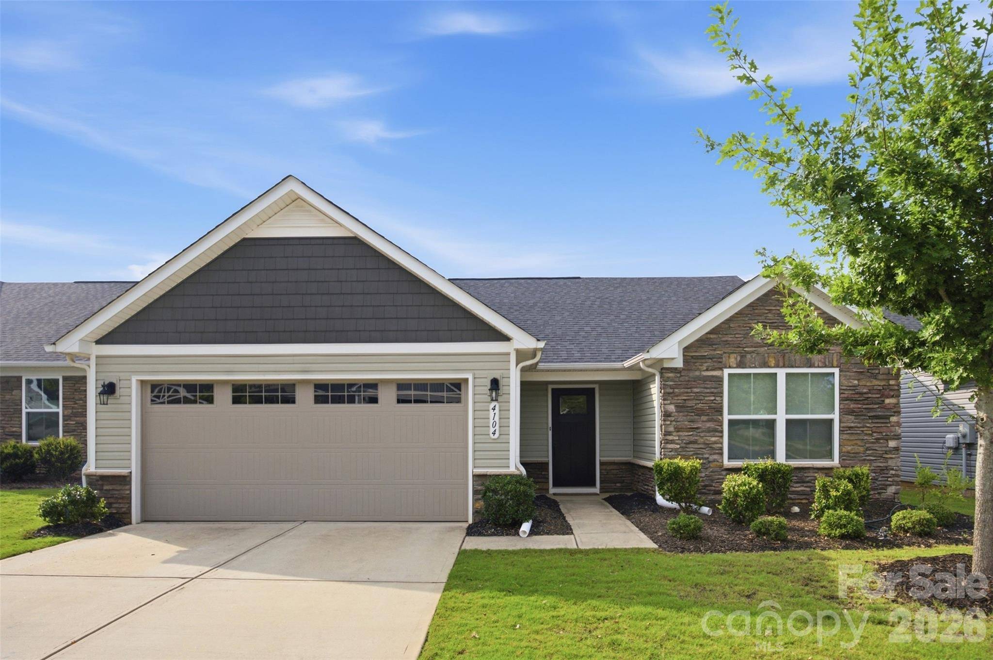 4104 Mackinnon DR, Charlotte, NC 28214