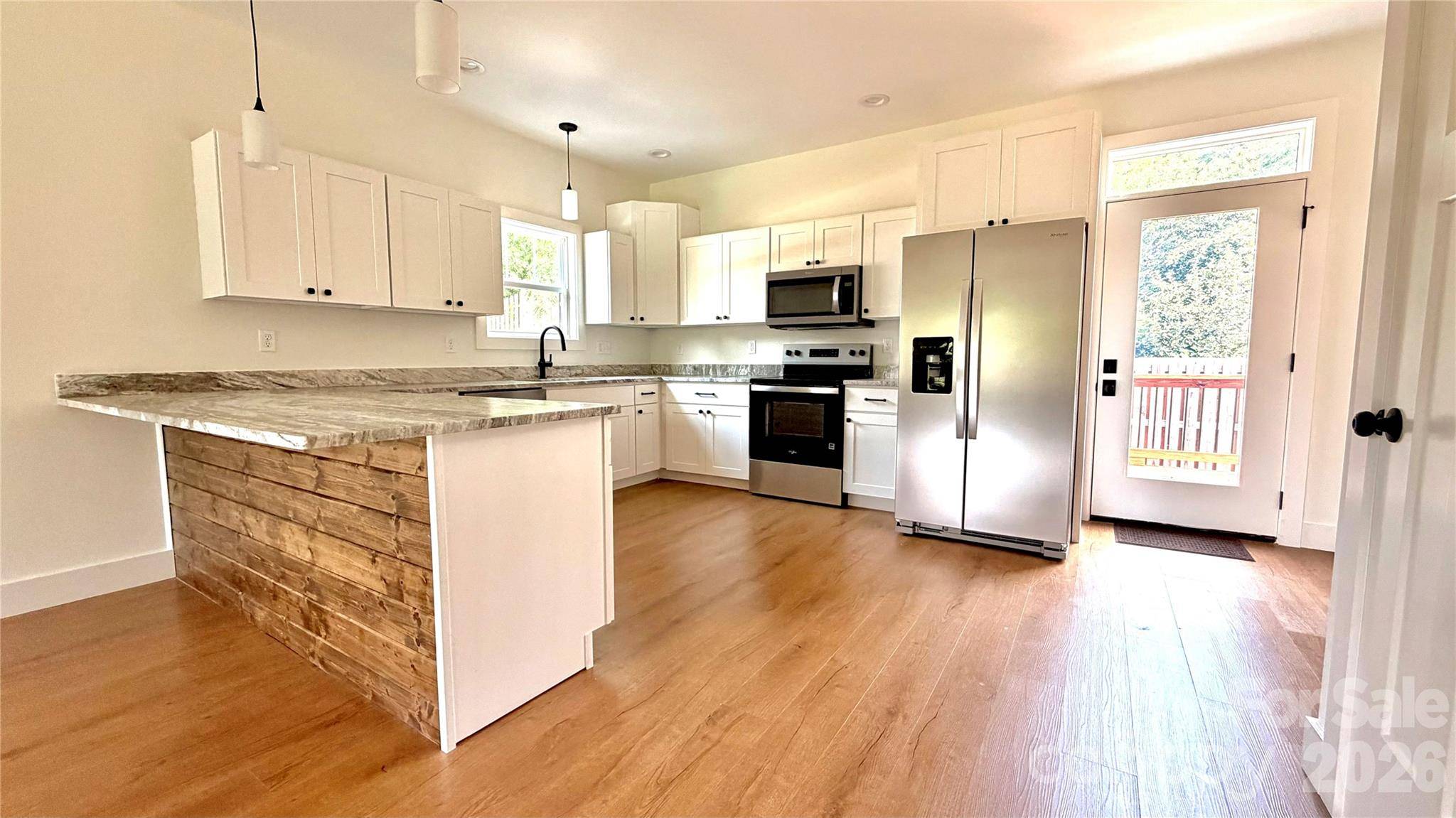 8 Lily Crossing LN, Black Mountain, NC 28711