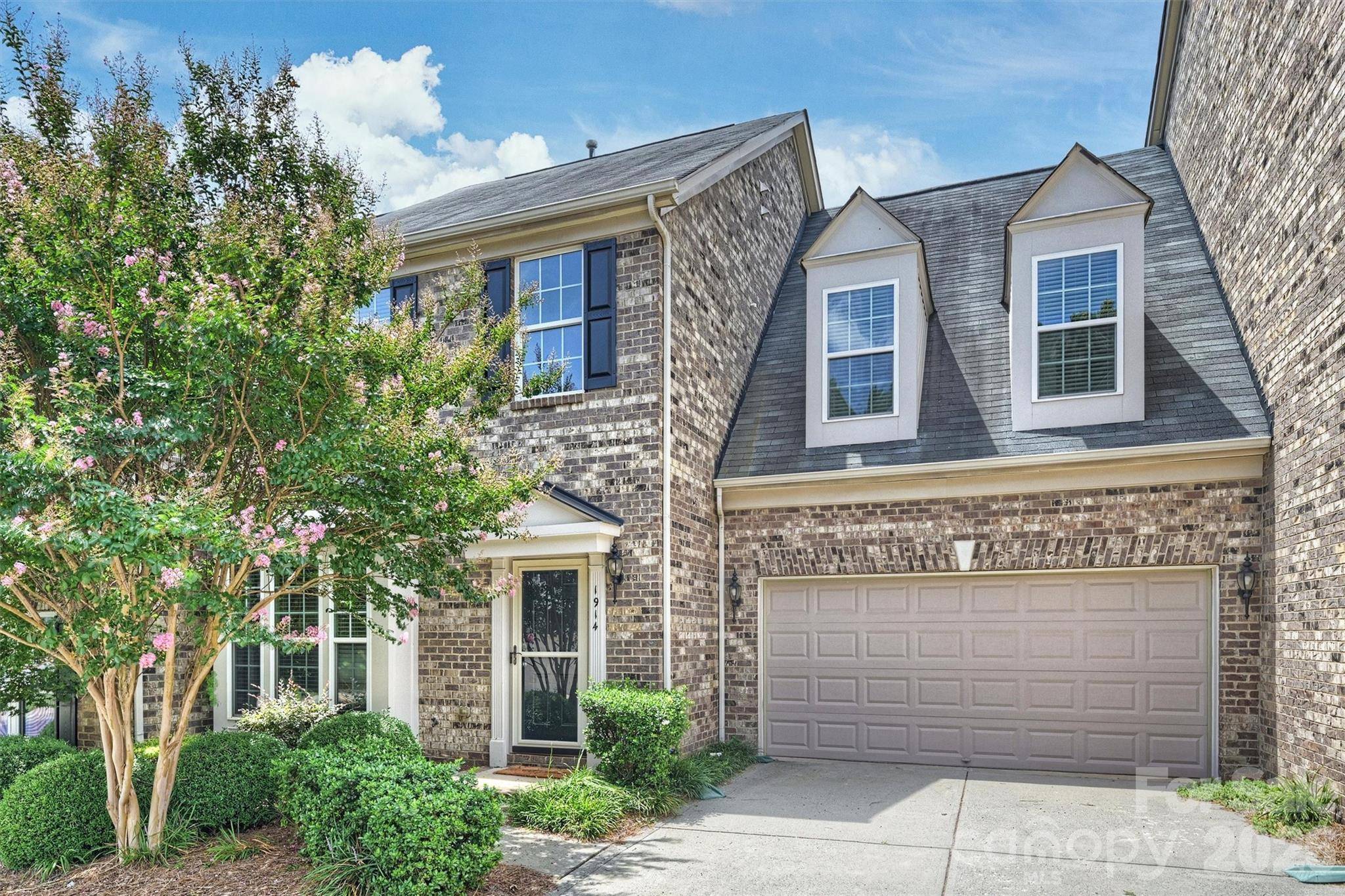1914 Colony Line CT, Charlotte, NC 28210