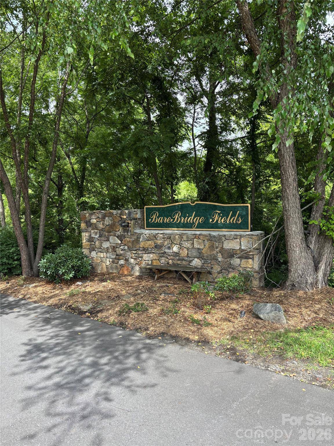 000 Barebridge DR #13&15, Burnsville, NC 28714