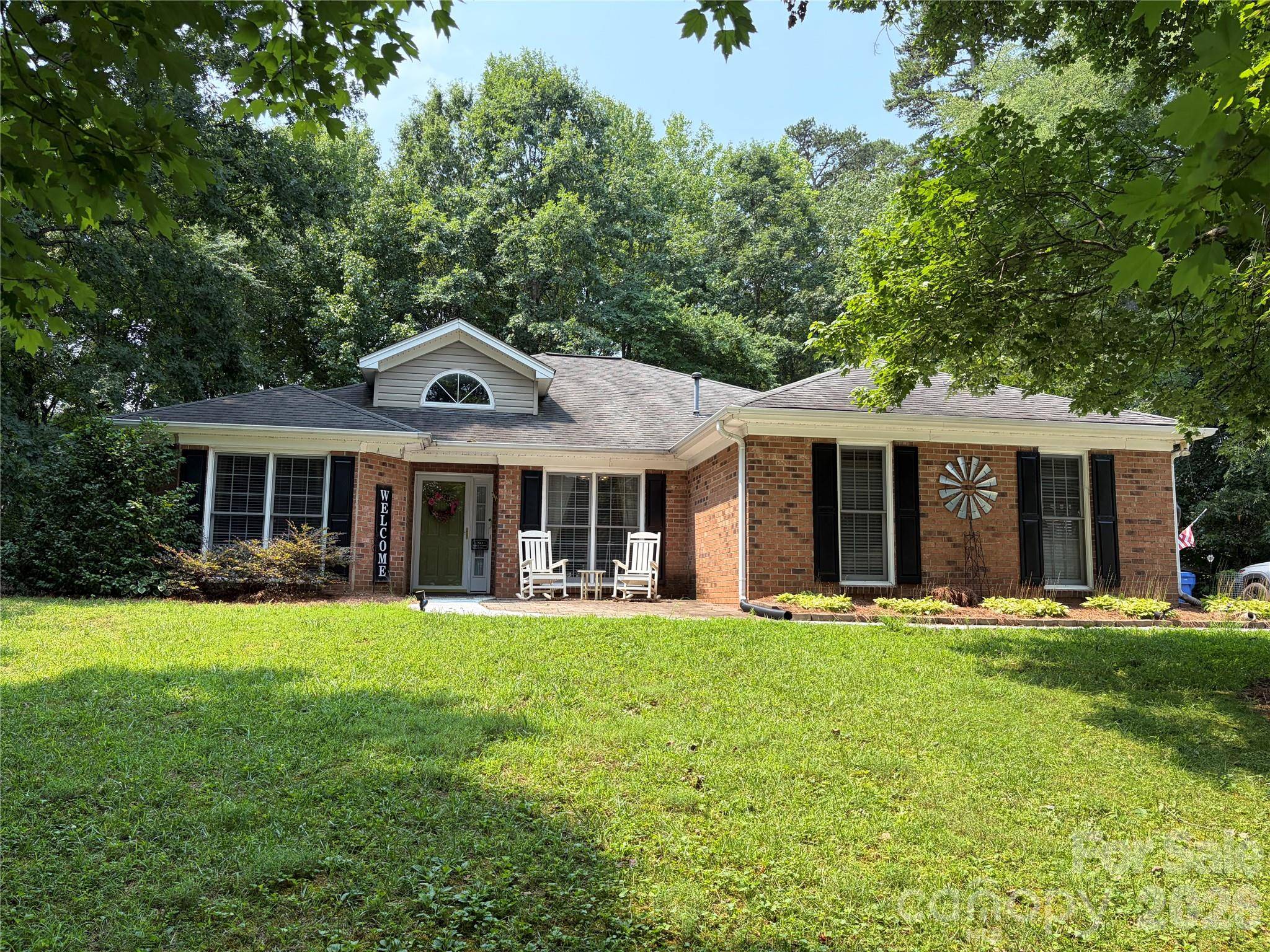 270 Charter Oak CT, Mooresville, NC 28115