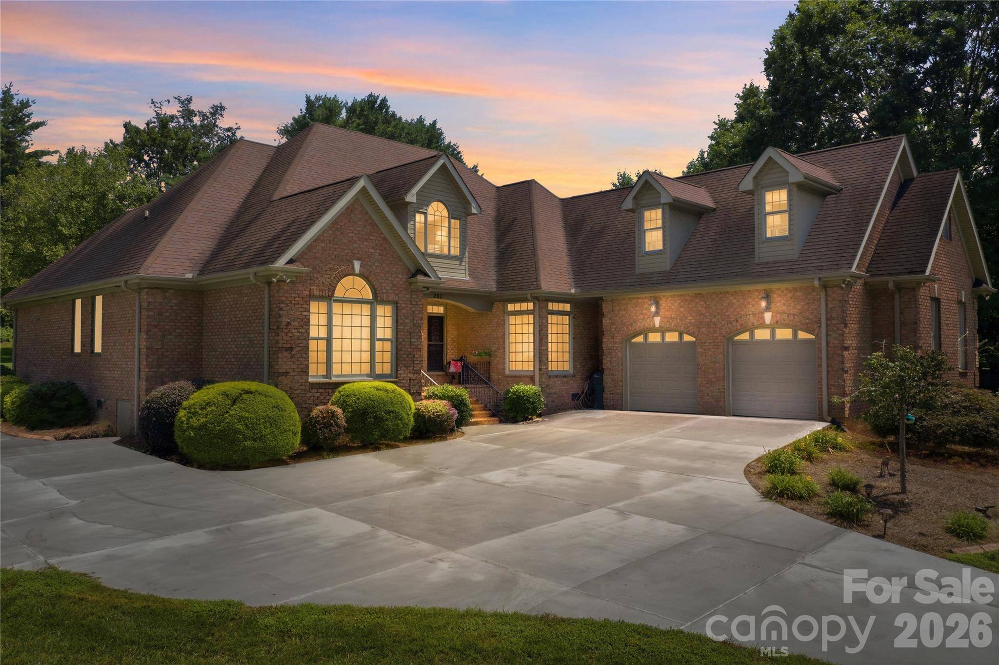 260 Baymount DR, Statesville, NC 28625