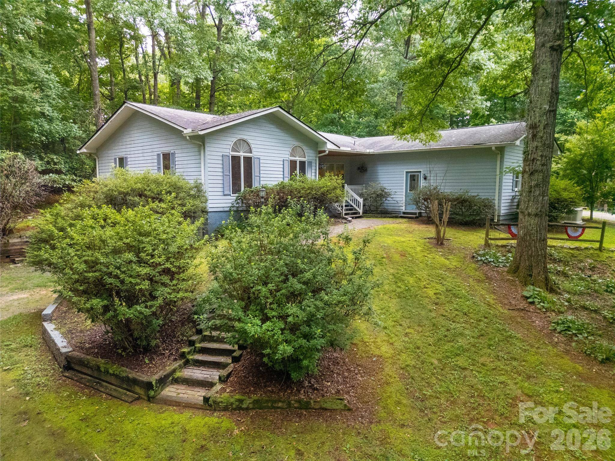149 Tucked In LN, Brevard, NC 28712