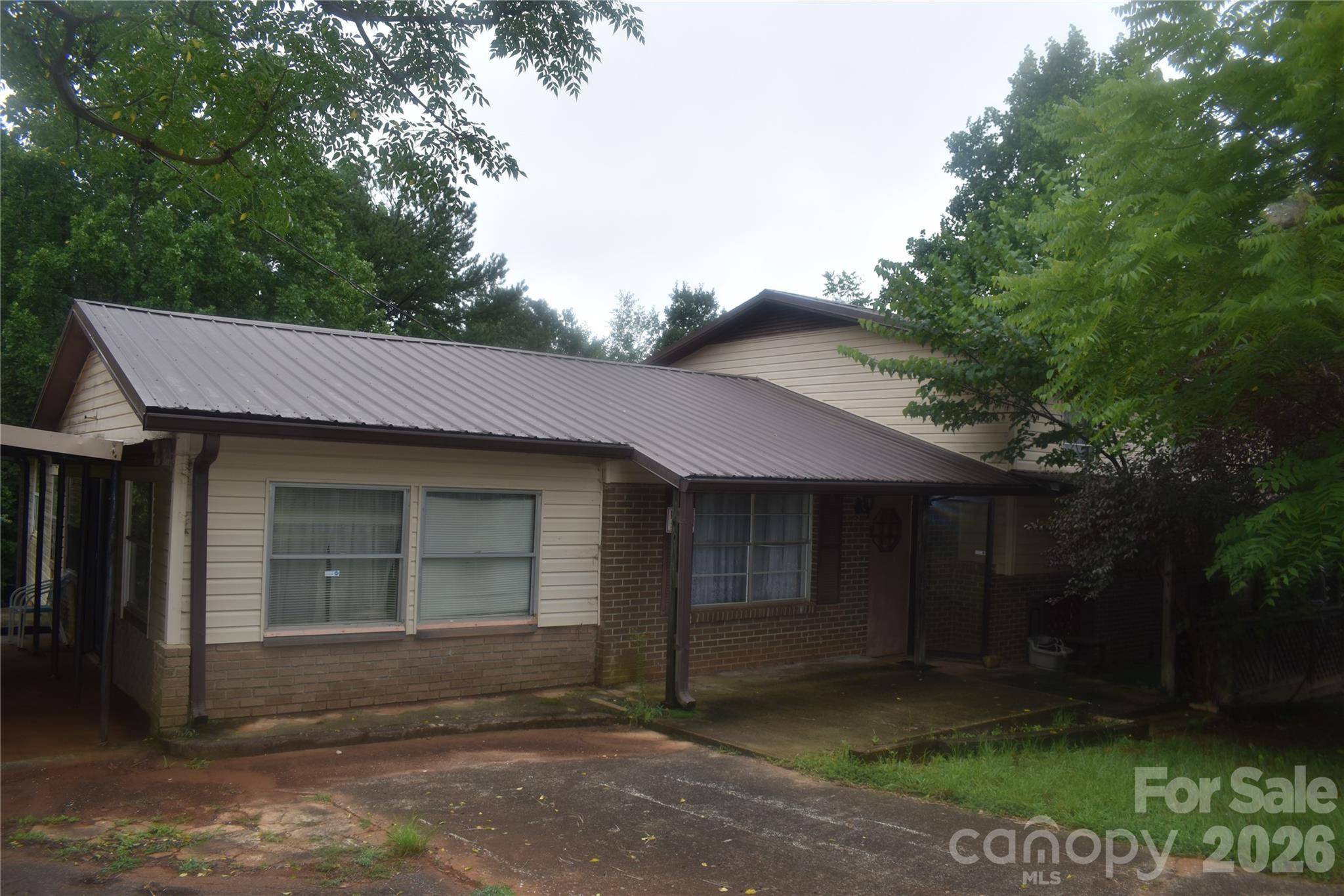 115 Weeks RD, Rutherfordton, NC 28139