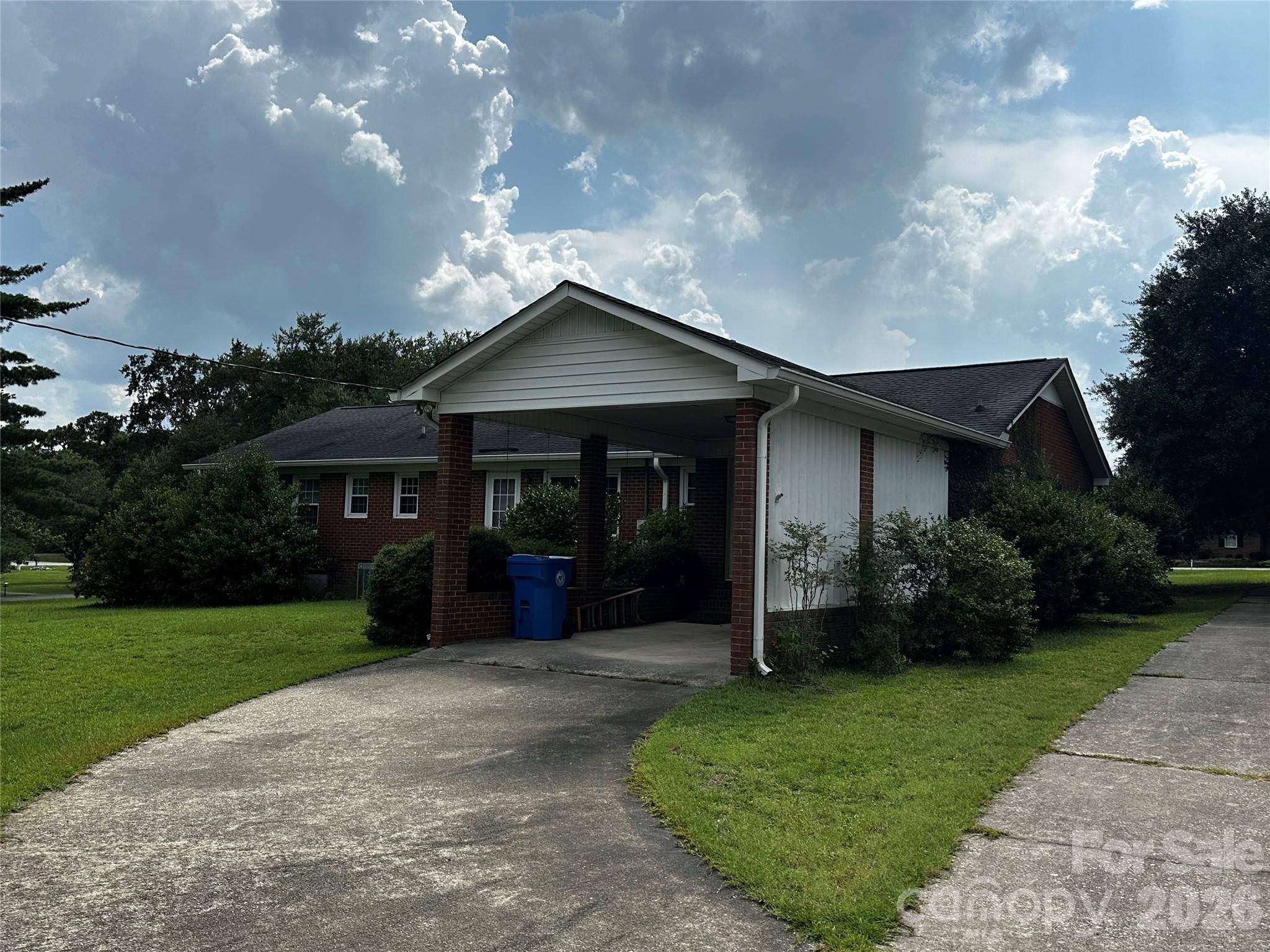 401 S Hickory ST, Pageland, SC 29728