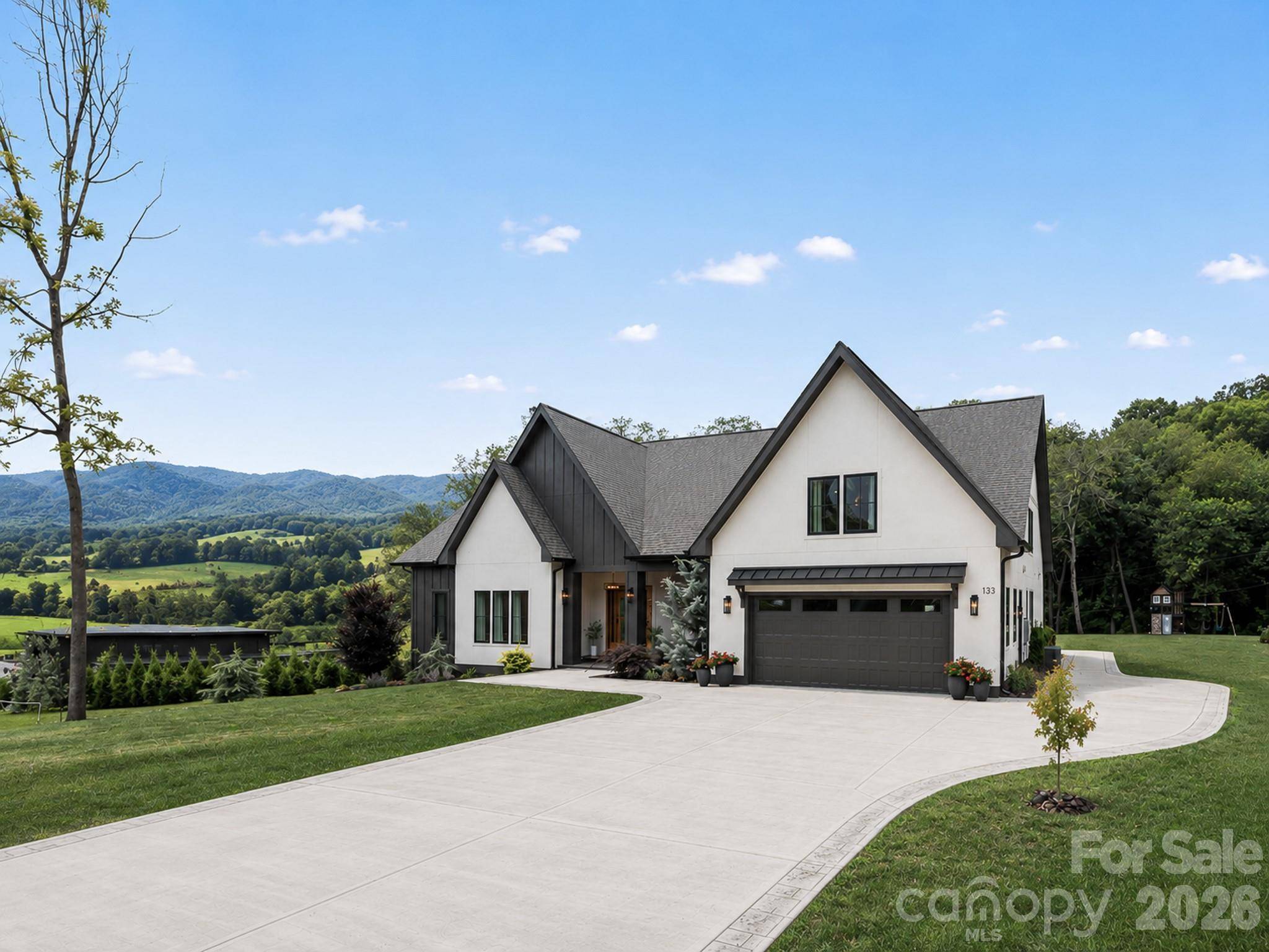 133 Annabelle Linn DR, Fairview, NC 28730
