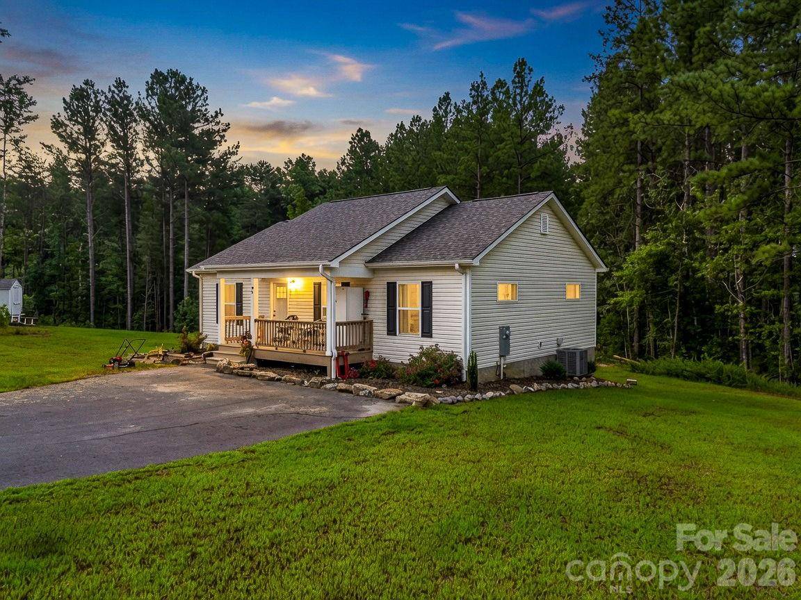 47 Heartleaf LN, Columbus, NC 28722