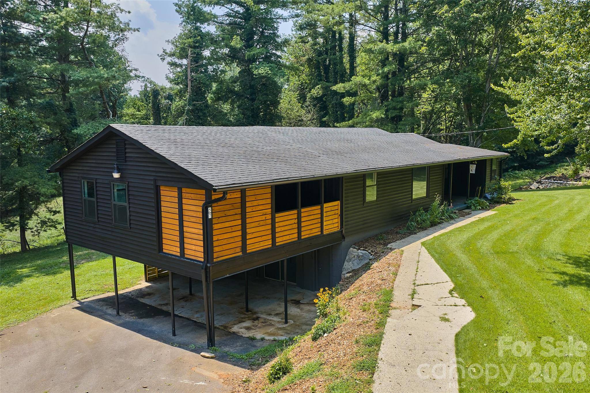 75 Old Macedonia RD, Alexander, NC 28701