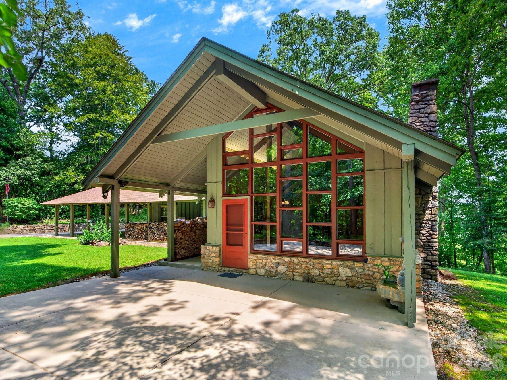 760 Glenn Bridge RD, Arden, NC 28704