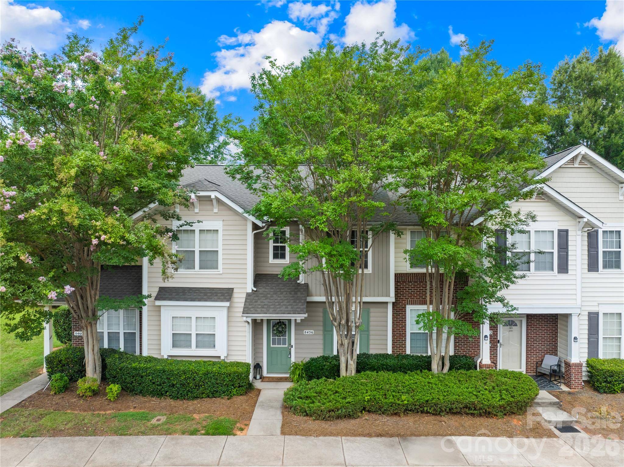 8456 Chaceview CT, Charlotte, NC 28269