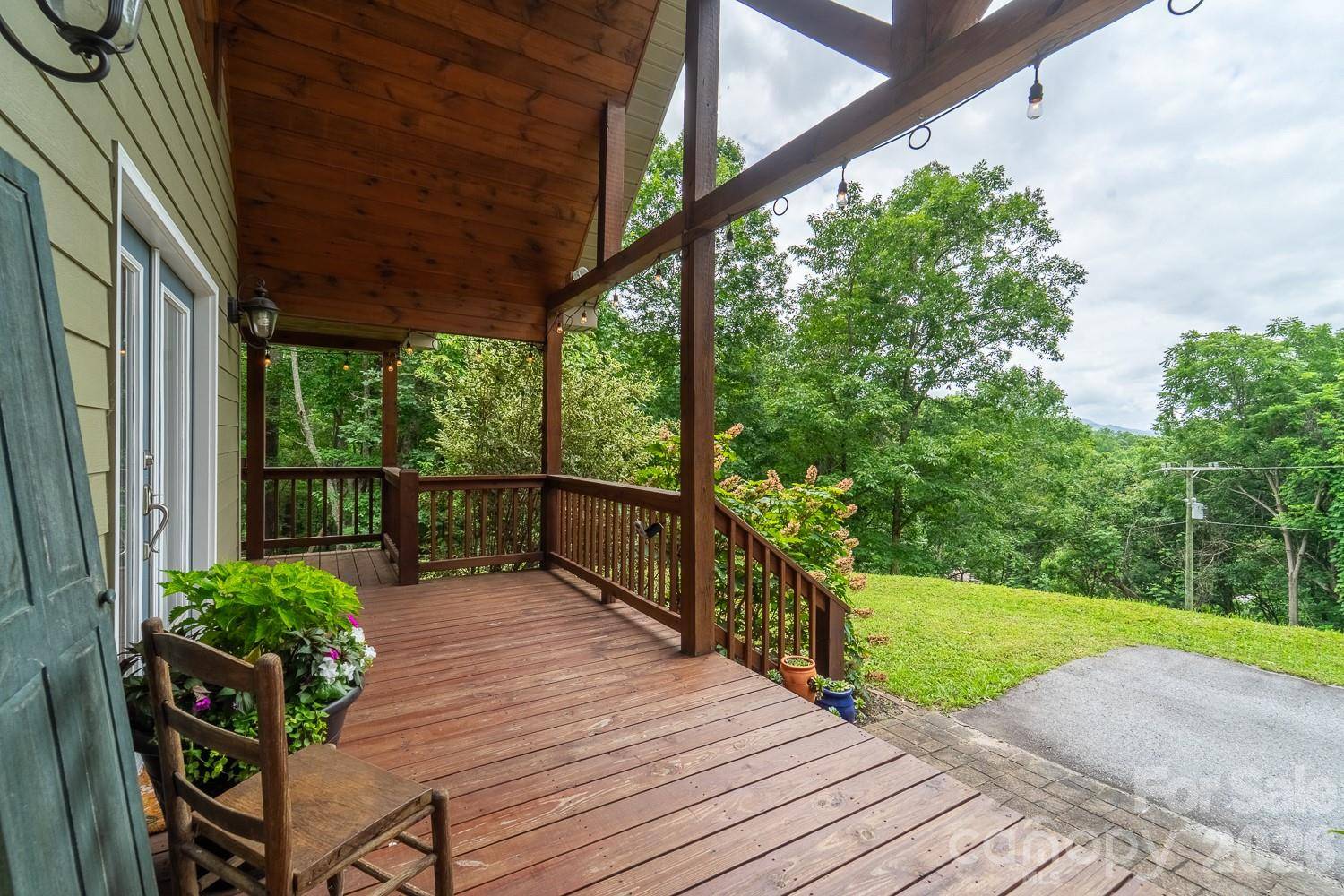374 Ridgeway ST, Sylva, NC 28779