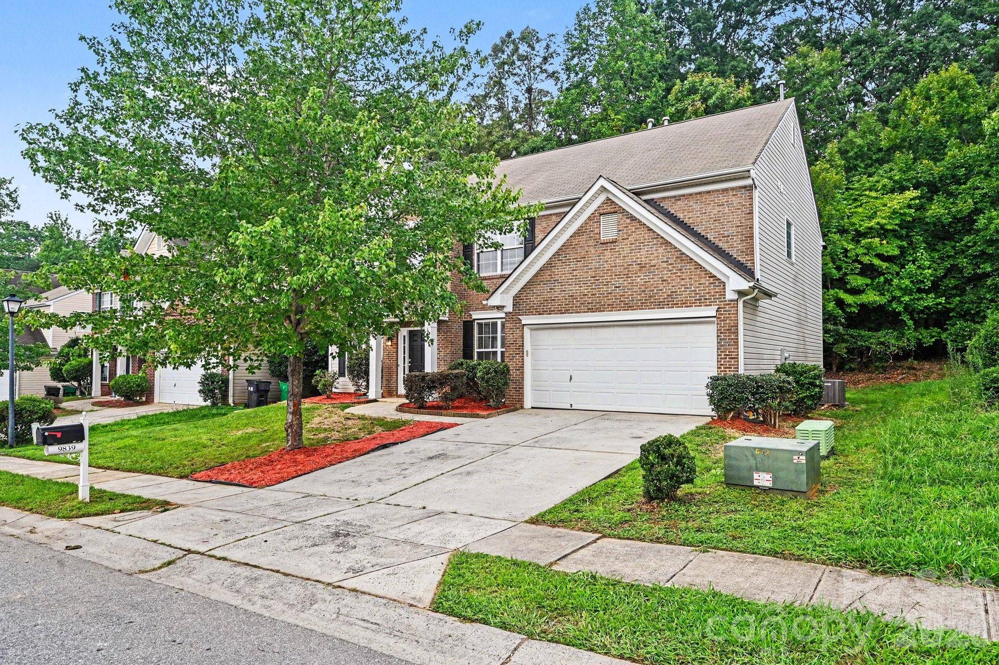 9839 Jeanette CIR, Charlotte, NC 28213