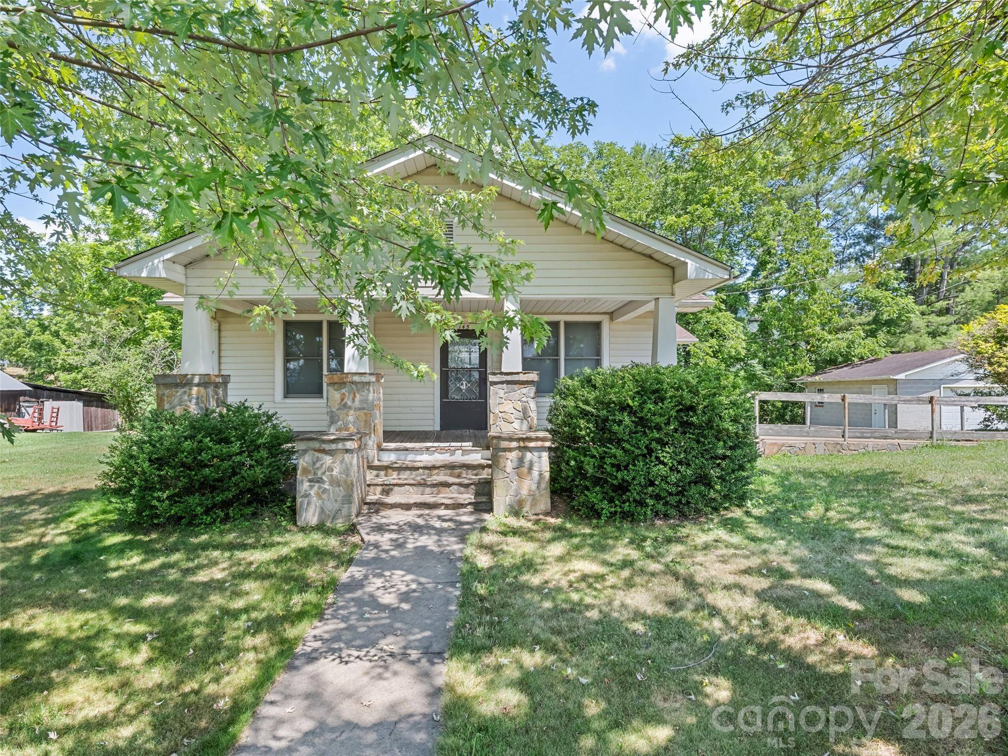 145 Haynes CV, Clyde, NC 28721
