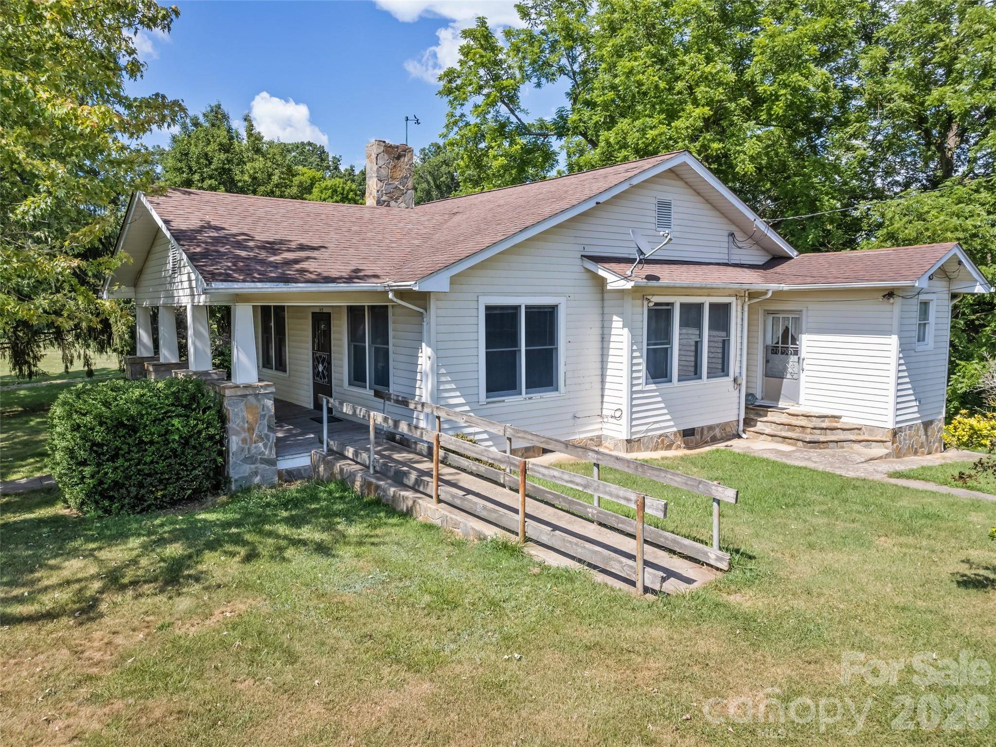 145 Haynes CV, Clyde, NC 28721