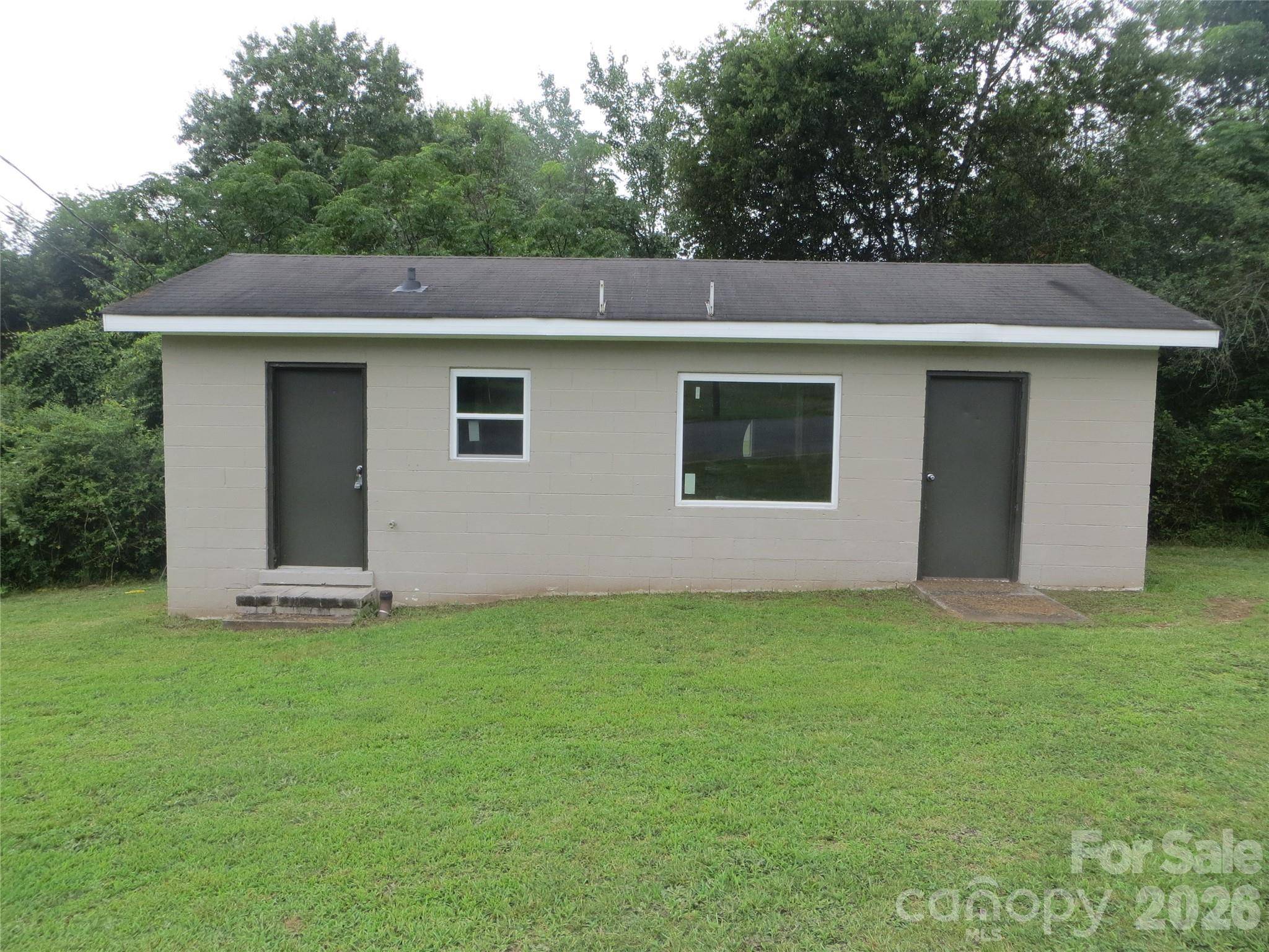 501 Roosevelt ST, Badin, NC 28009