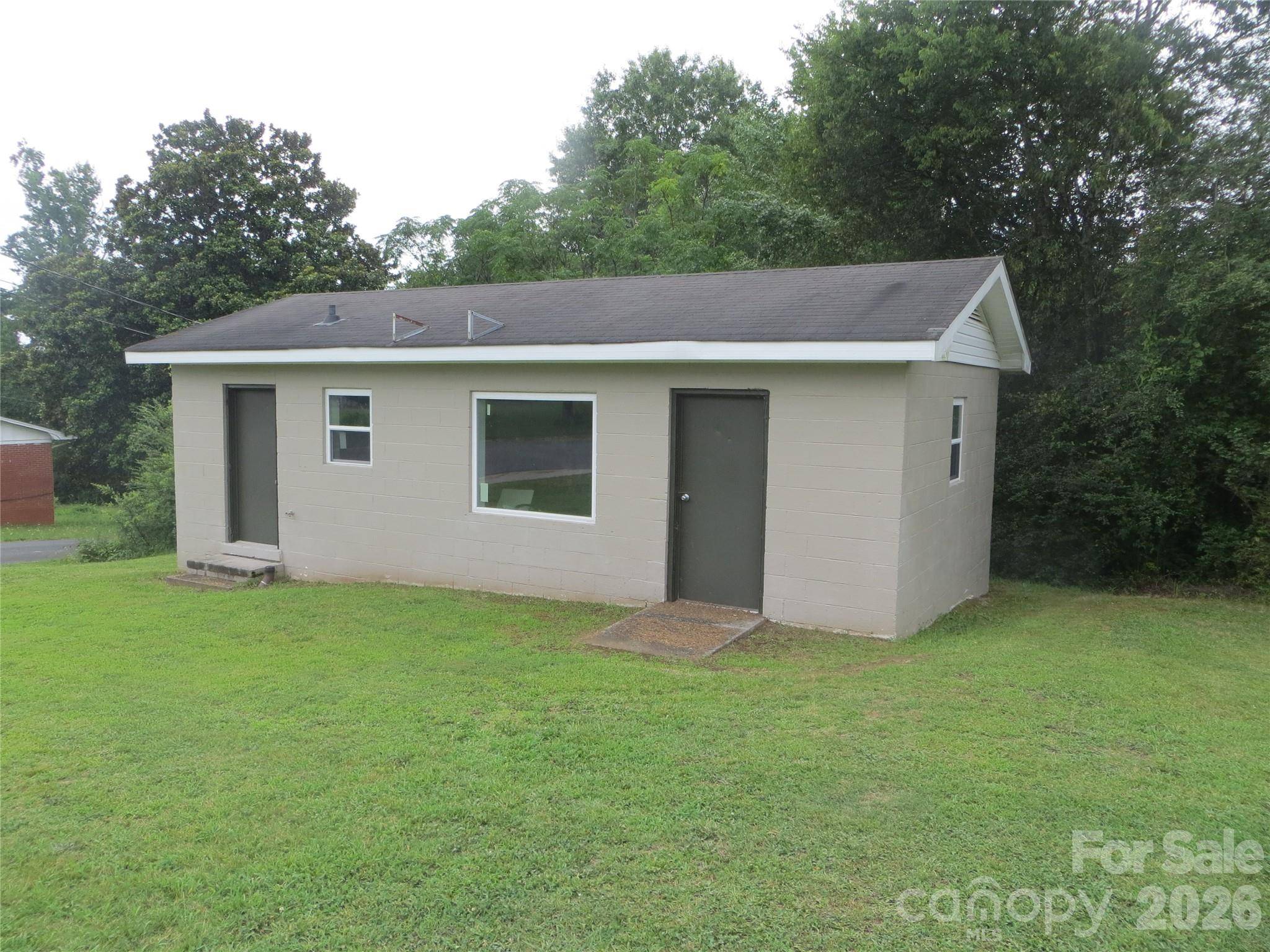 501 Roosevelt ST, Badin, NC 28009
